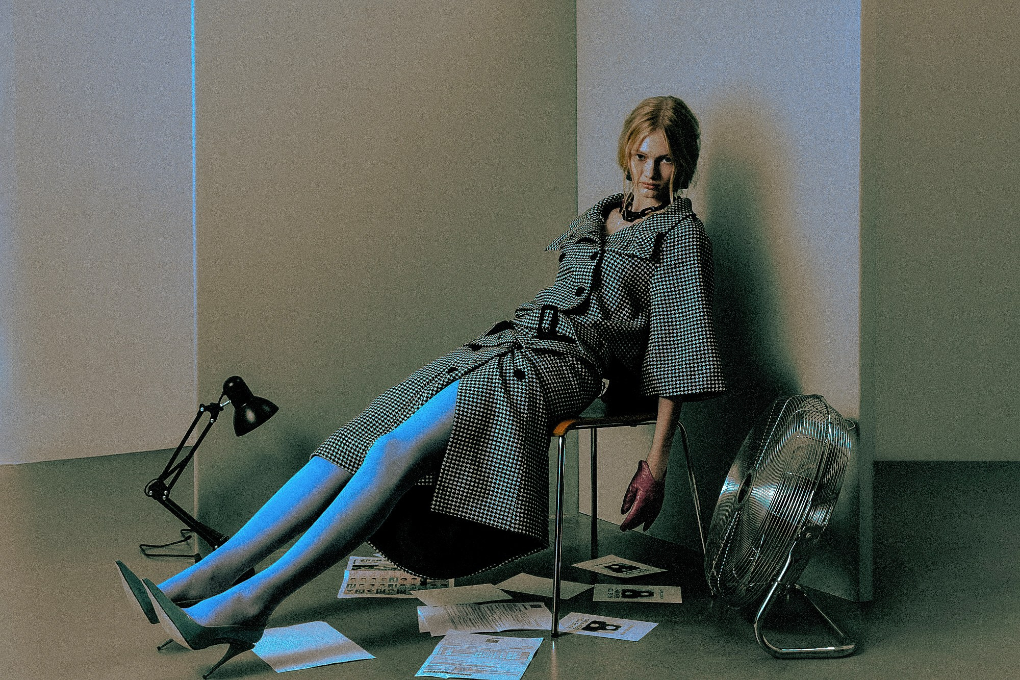 BEAUTY & FASHION. Retouch, post-production, color grading for stills