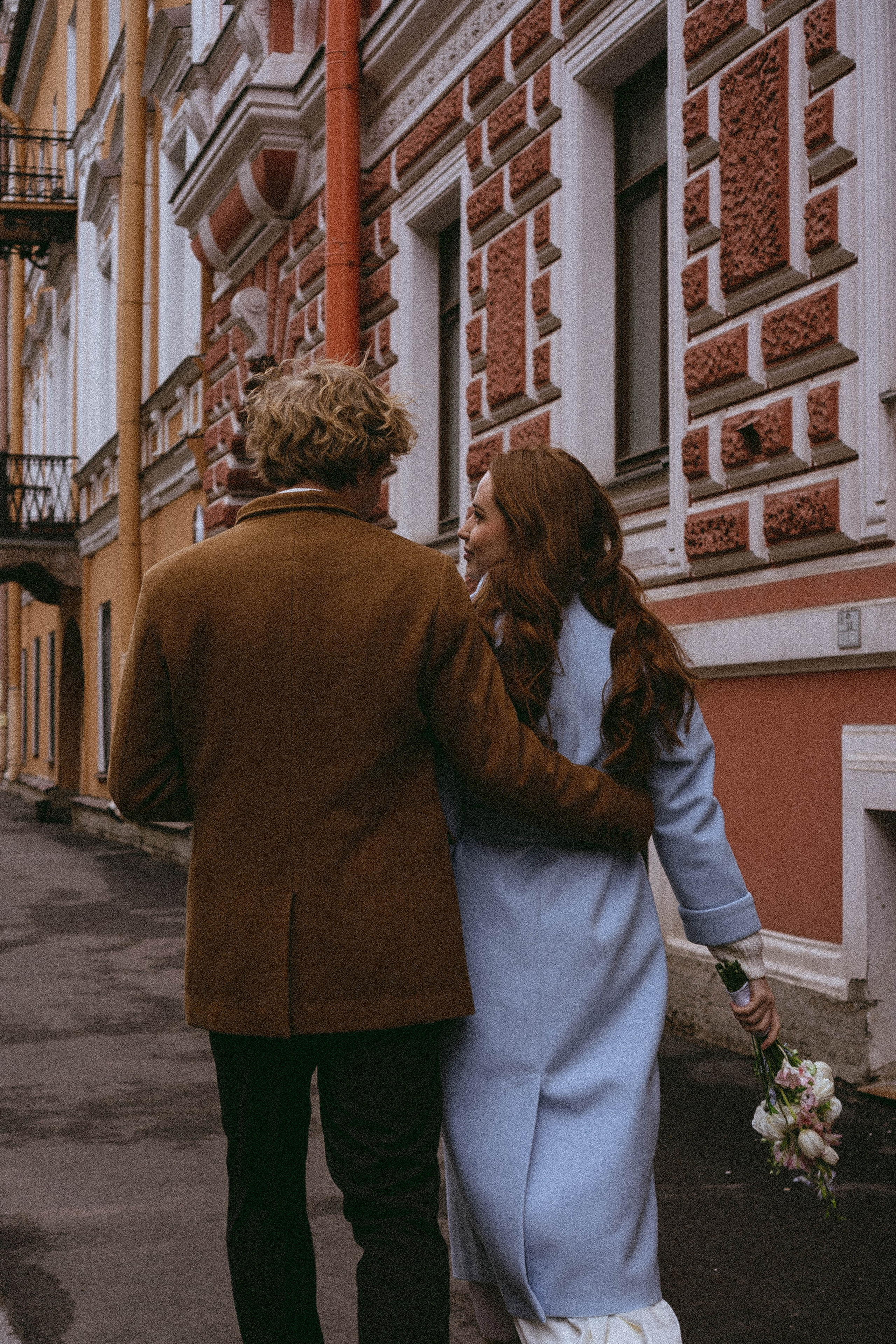 СВАДЕБНАЯ ПРОГУЛКА ПО ПЕТРОГРАДКЕ ВЕСНОЙ (ФОТОСЕССИИЯ ПАРЫ СВАДЕБНАЯ). Профессиональный фотограф, Санкт-Петербург — Виктория Богомолова