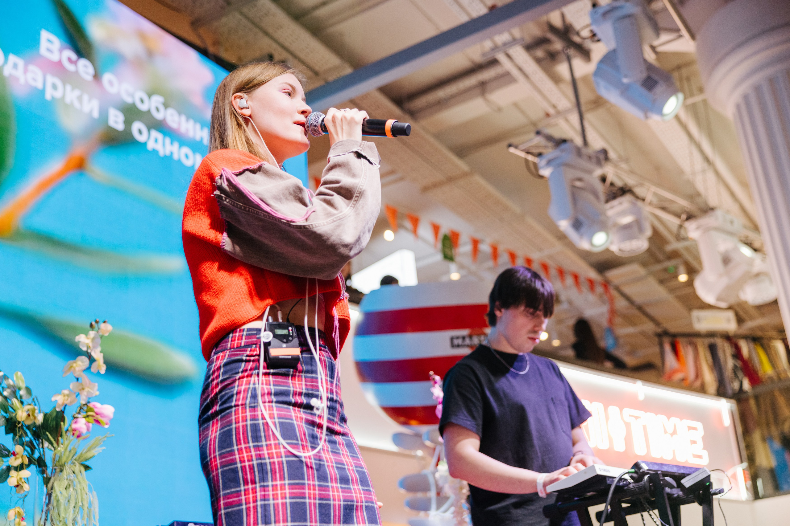 2–3 марта 2024 в пространстве «Три вокзала. Депо» / День 1 / фото Валерий Белобеев. Фотоотчеты «Ламбада-маркета»