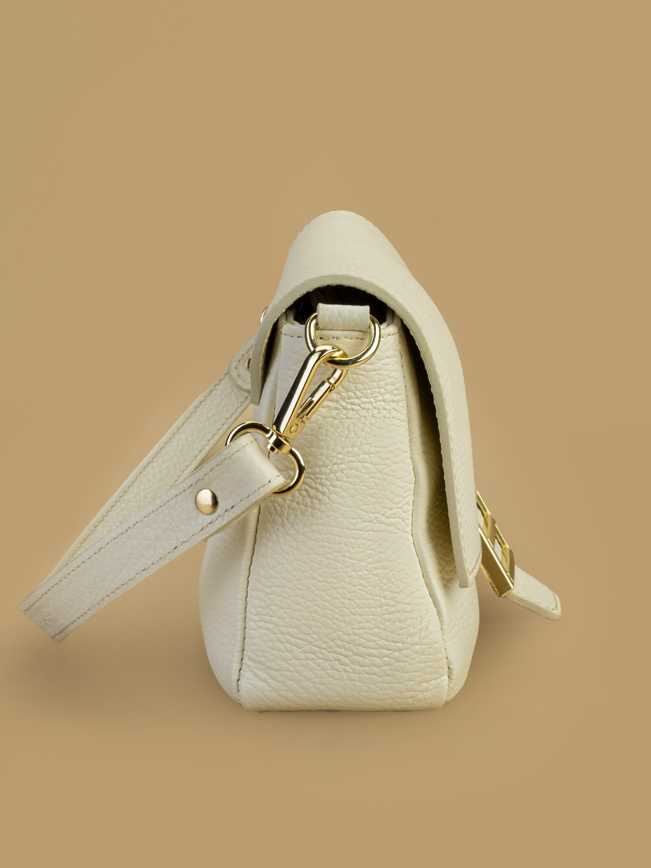 Имиджевая фотосессия для сумок. Предметный фотограф в Симферополе Антон Катунин