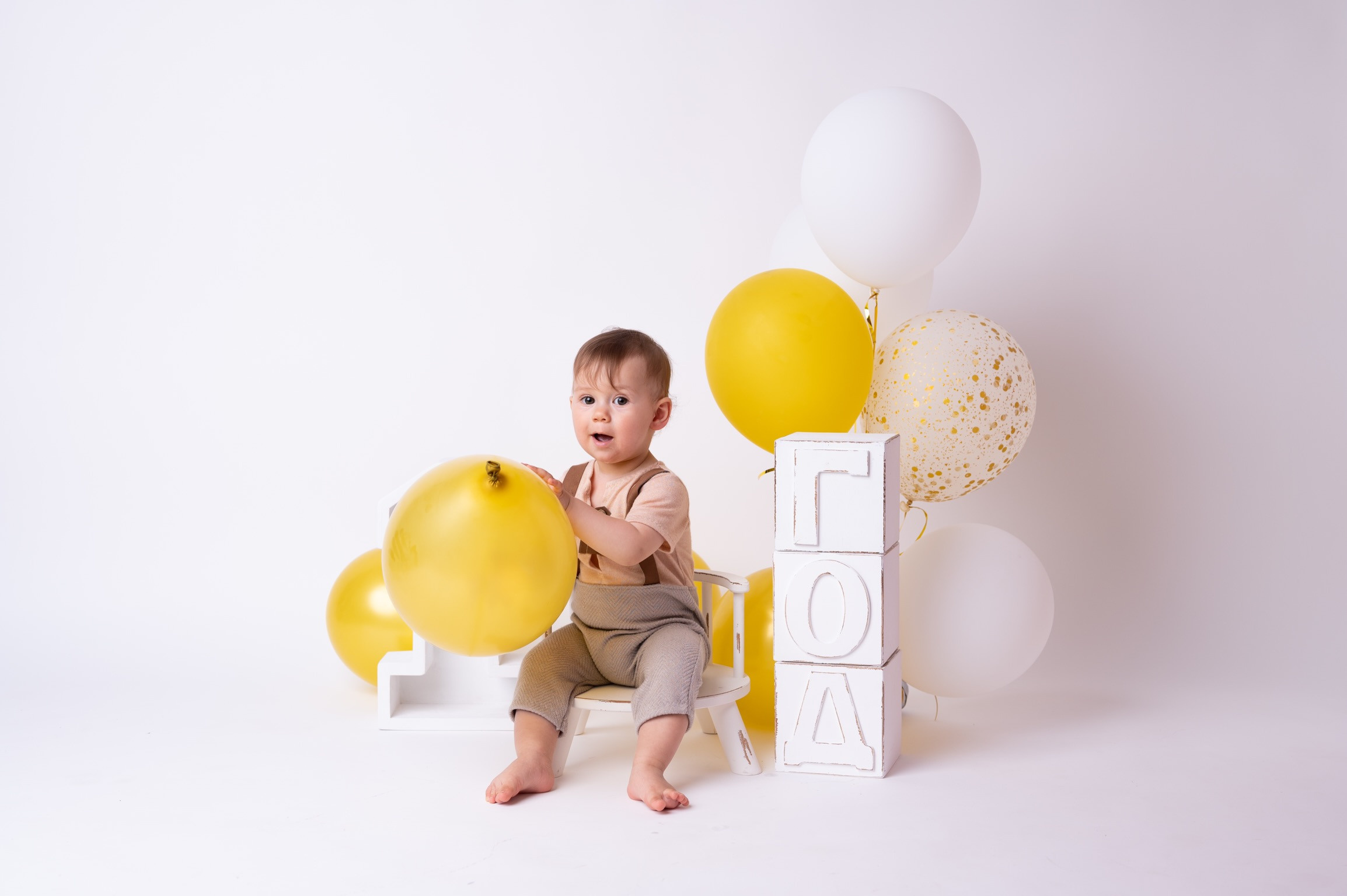 Фотосессия на годик для мальчика. Фотосессия на годик в Москве. Фотограф годовасия