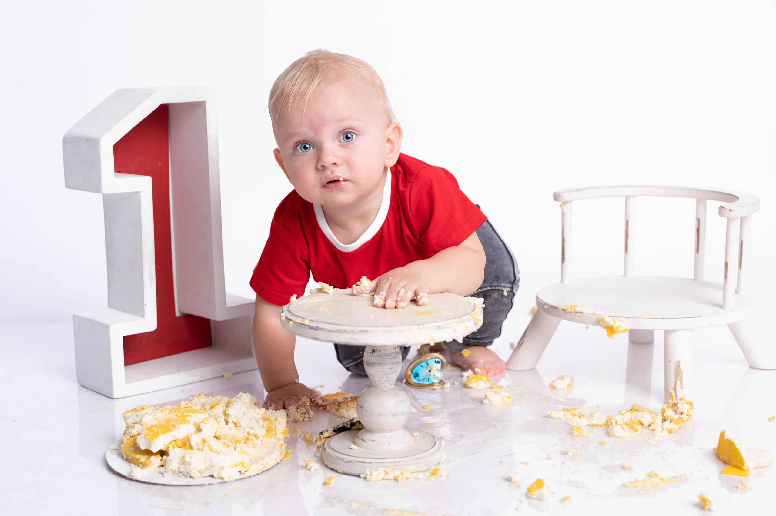Фотосессия на годик для мальчика. Фотосессия на годик в Москве. Фотограф годовасия
