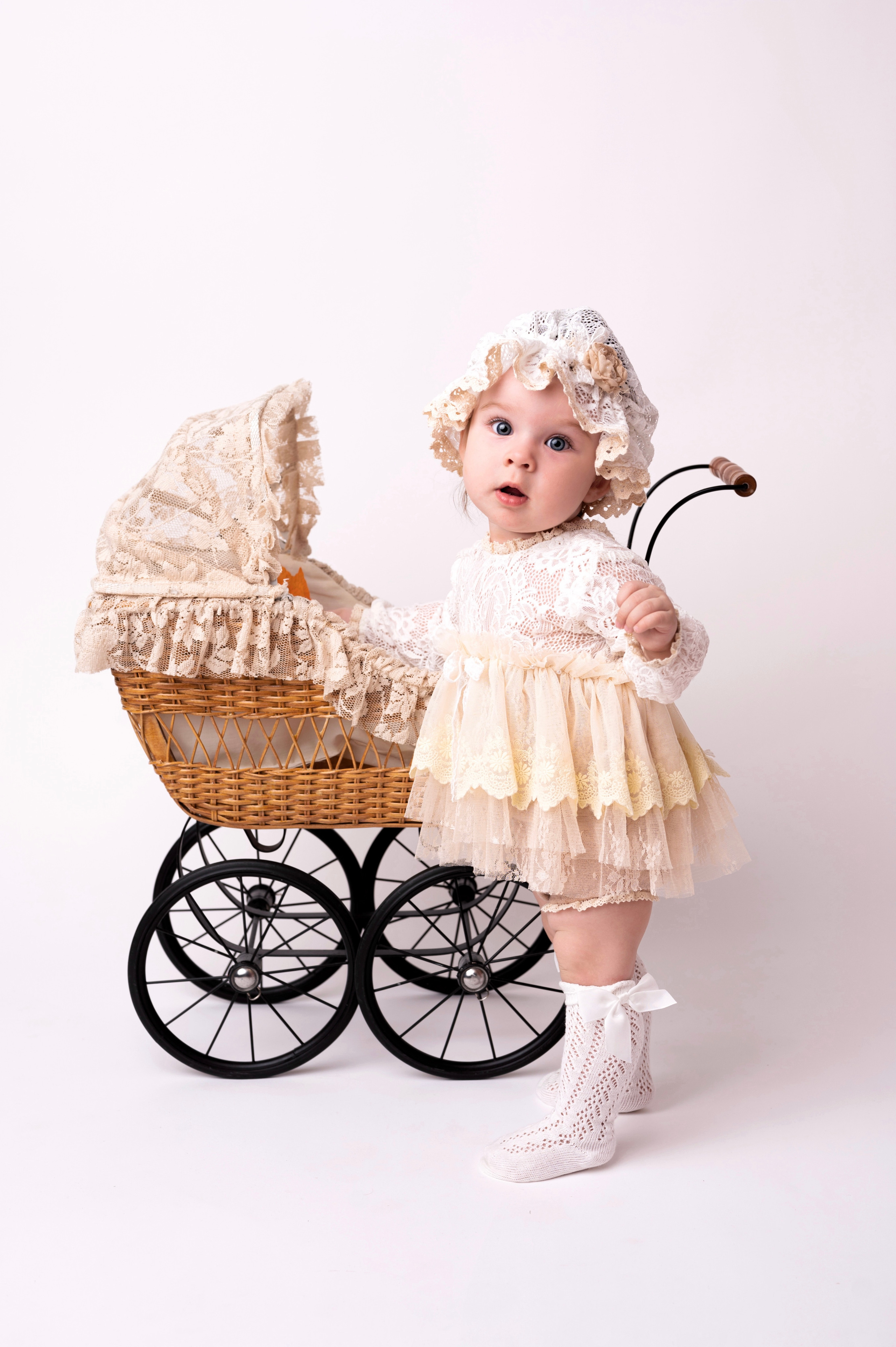 Фотосессия на годик для девочки. Фотосессия на годик в Москве. Фотограф годовасия