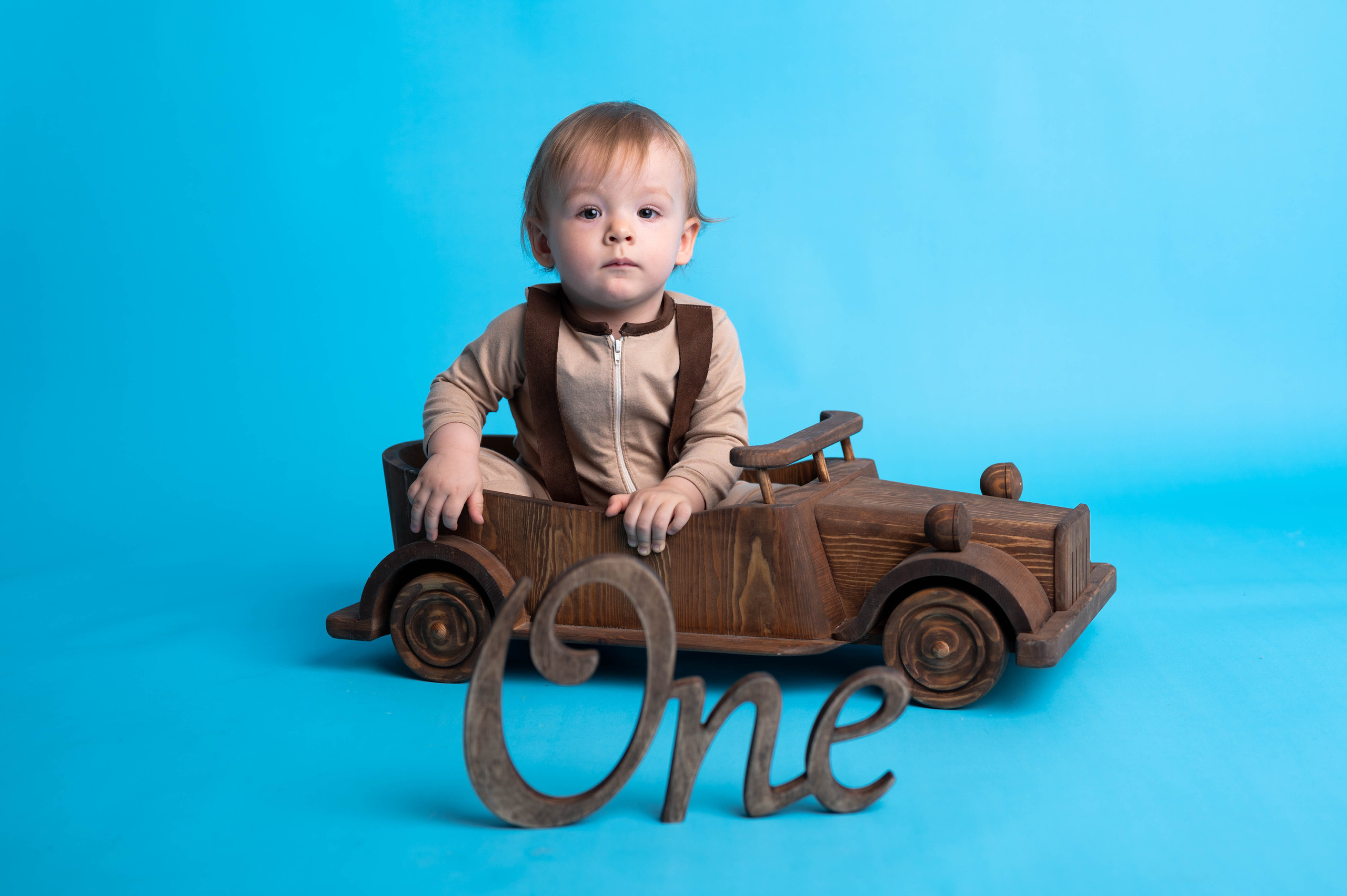 Фотосессия на годик для мальчика. Фотосессия на годик в Москве. Фотограф годовасия