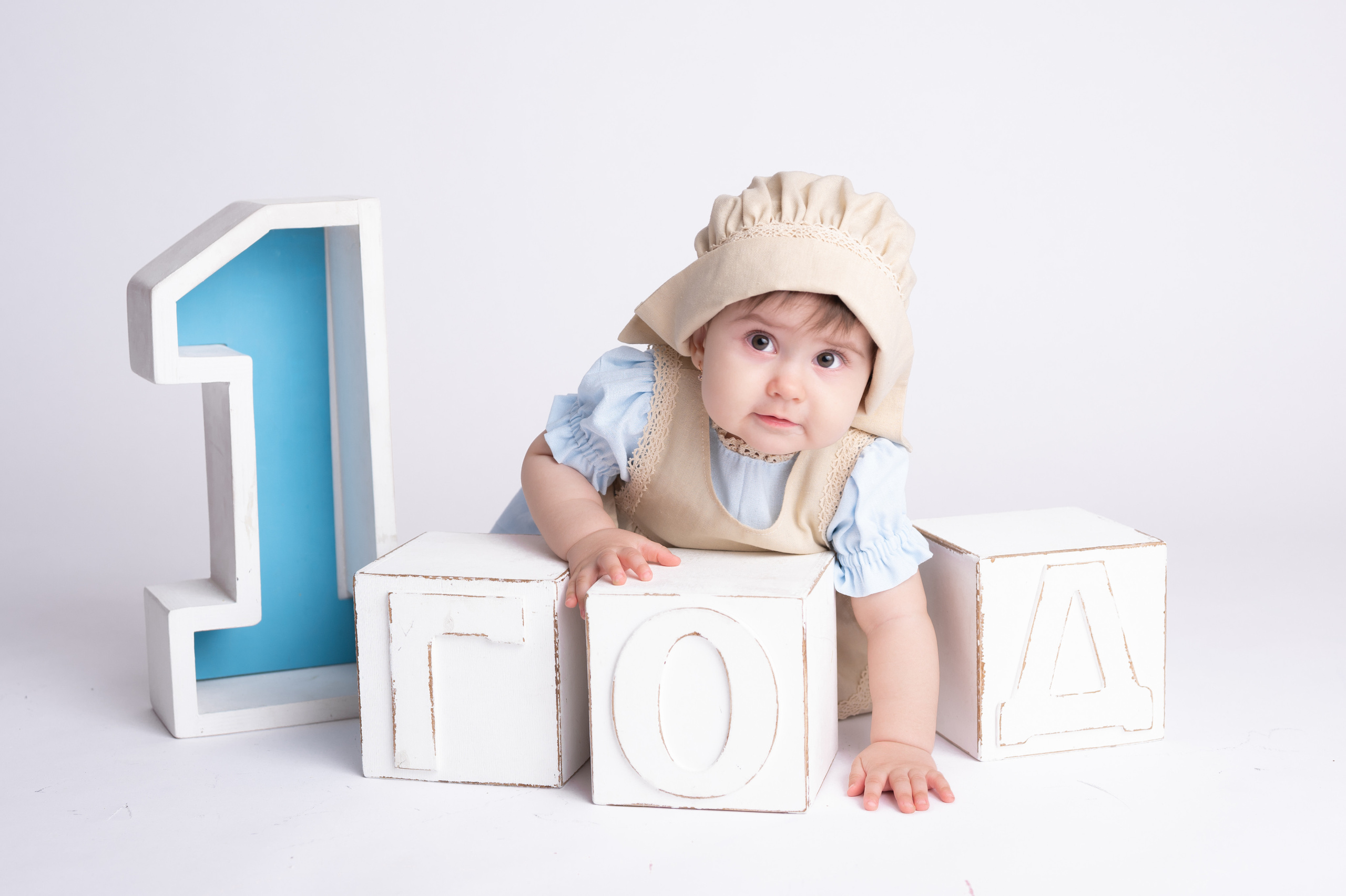 Фотосессия на годик для девочки. Фотосессия на годик в Москве. Фотограф годовасия