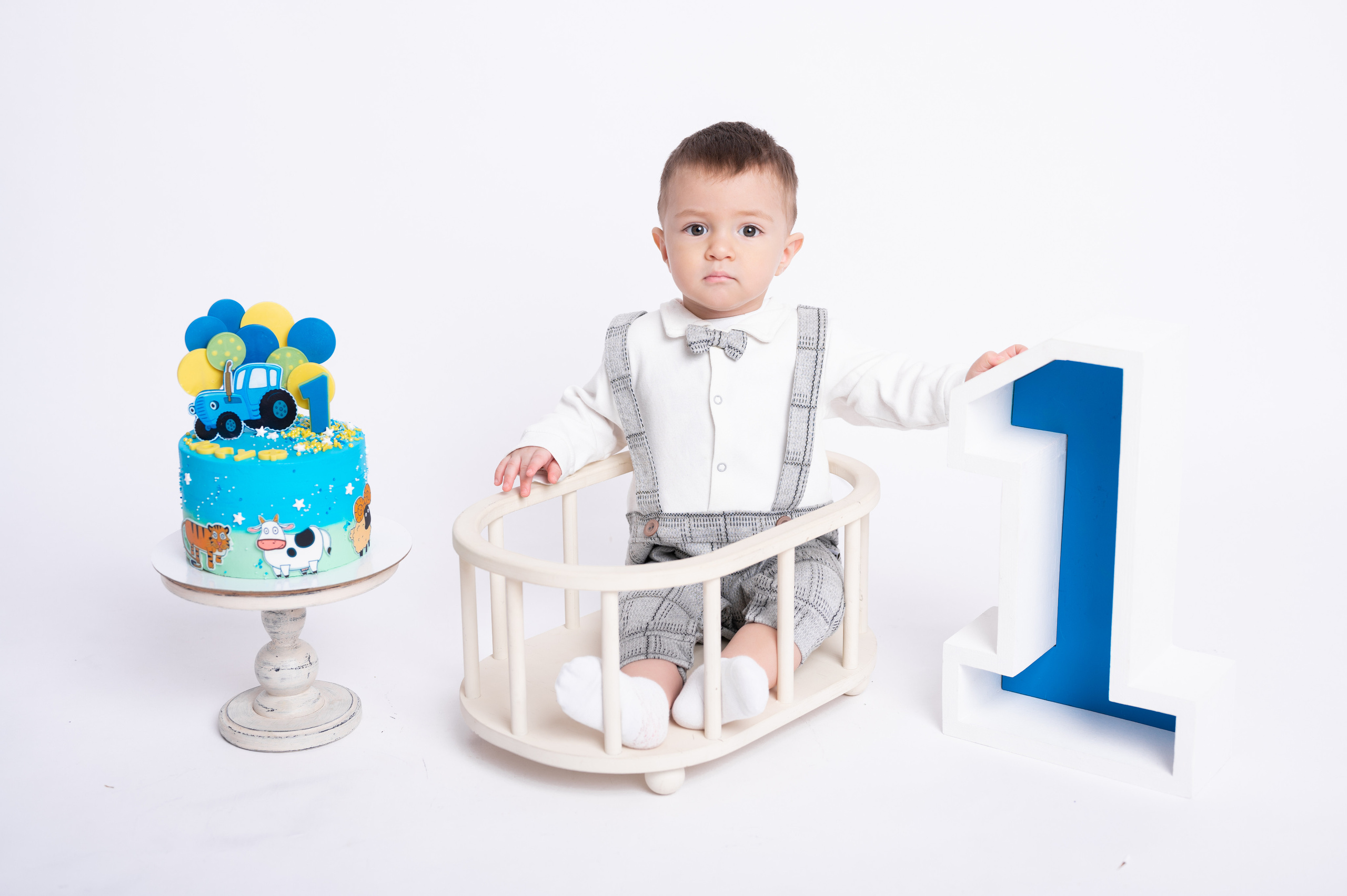 Фотосессия на годик для мальчика. Фотосессия на годик в Москве. Фотограф годовасия