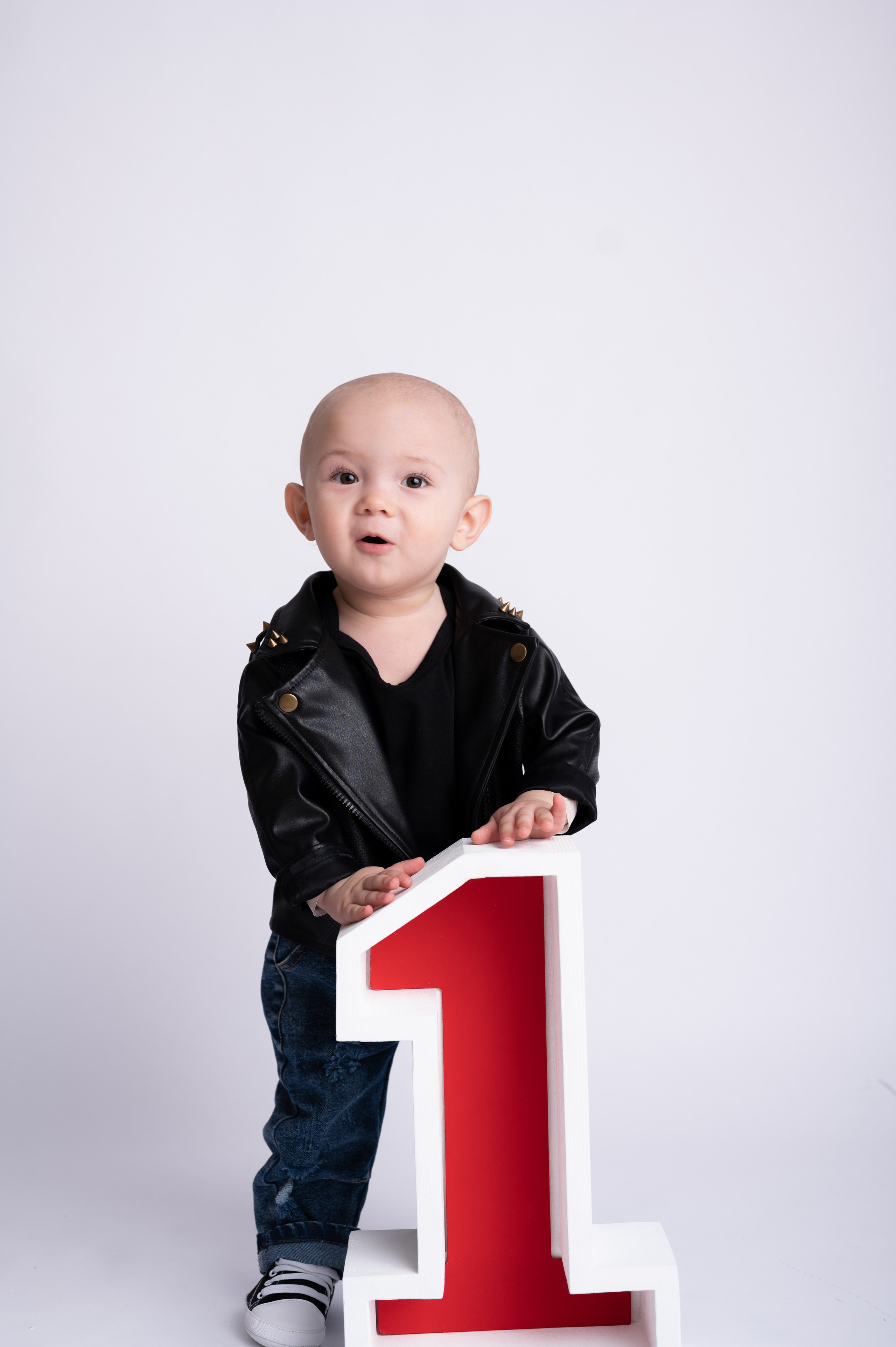 Фотосессия на годик для мальчика. Фотосессия на годик в Москве. Фотограф годовасия