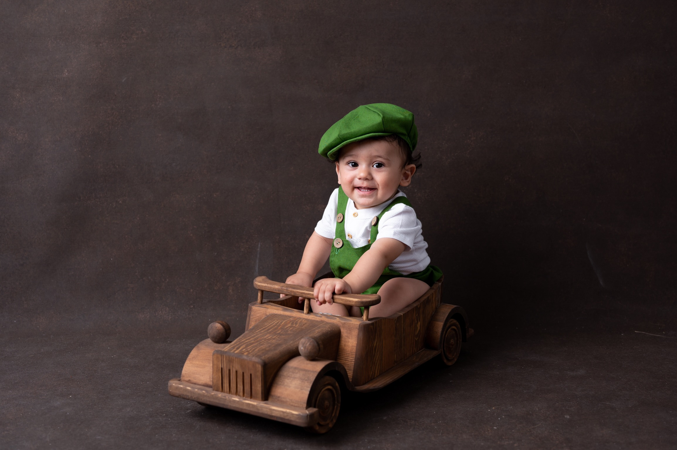 Фотосессия на годик для мальчика. Фотосессия на годик в Москве. Фотограф годовасия