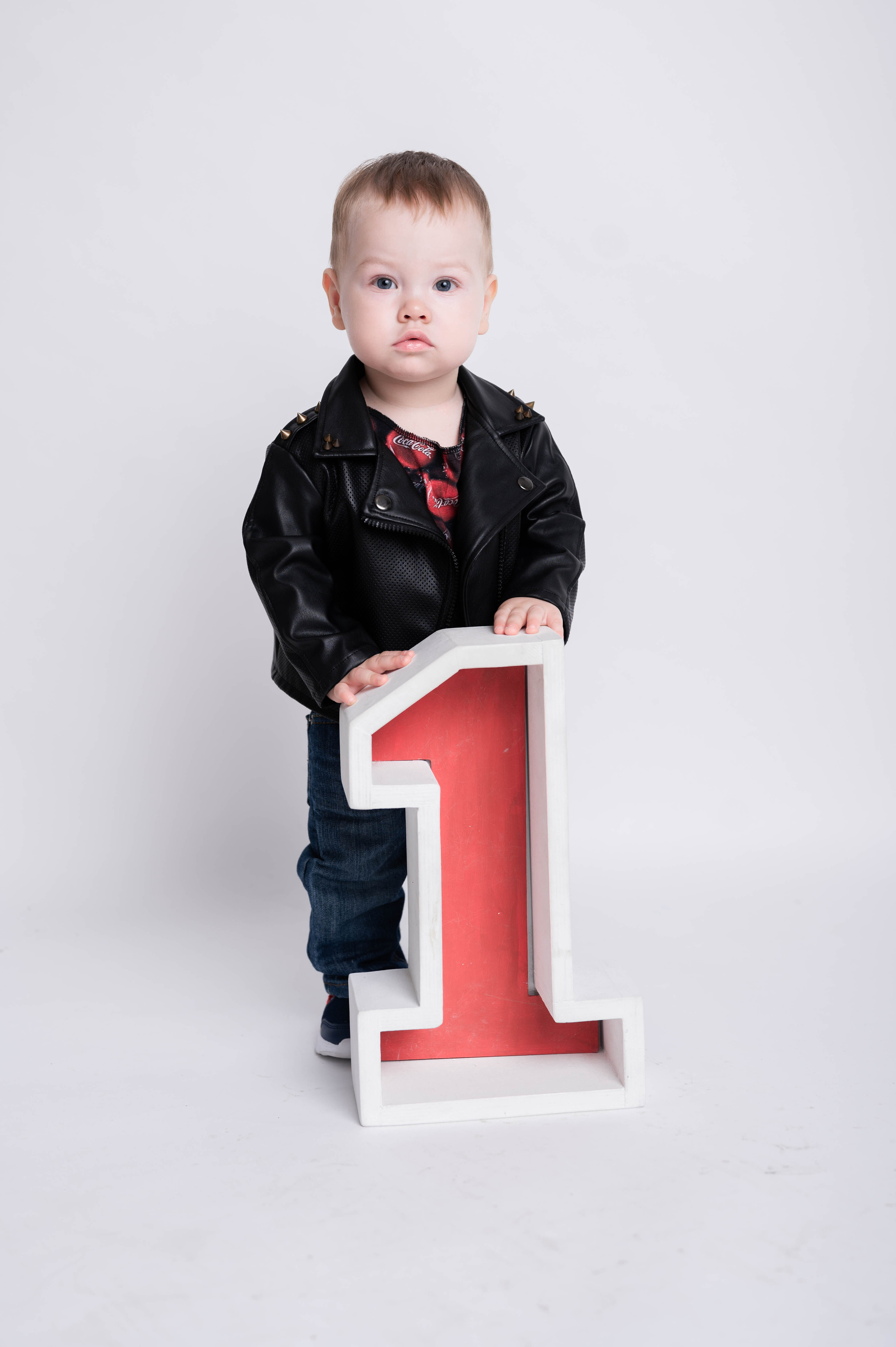 Фотосессия на годик для мальчика. Фотосессия на годик в Москве. Фотограф годовасия