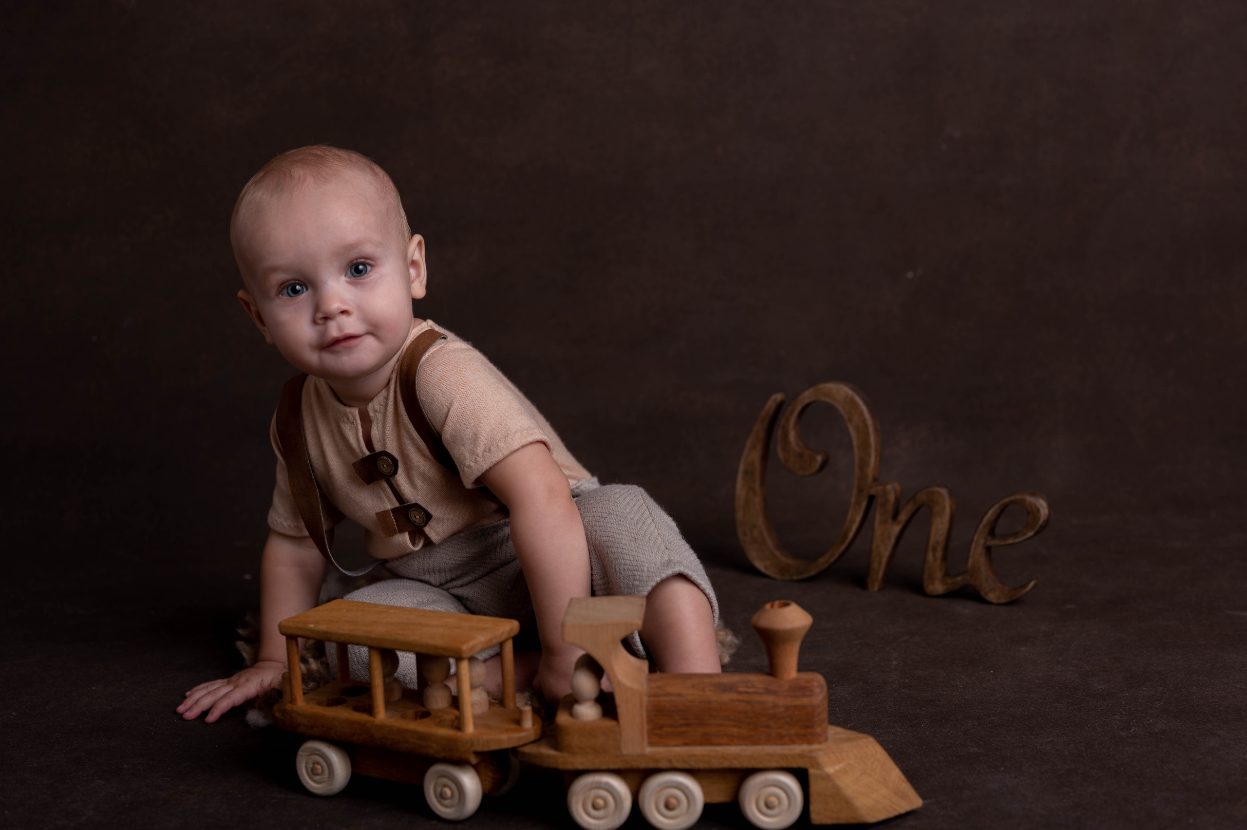 Фотосессия на годик для мальчика. Фотосессия на годик в Москве. Фотограф годовасия