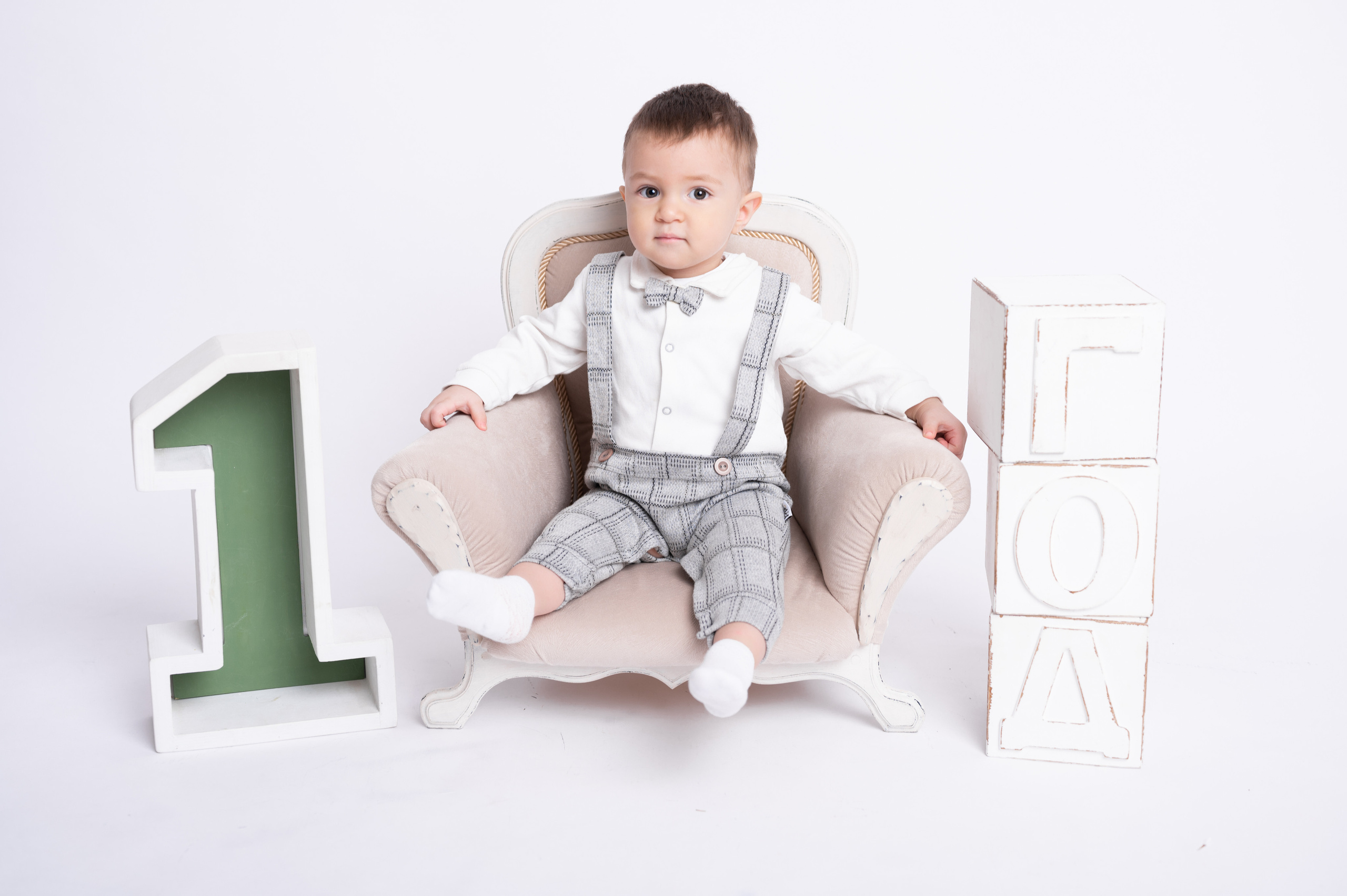 Фотосессия на годик для мальчика. Фотосессия на годик в Москве. Фотограф годовасия