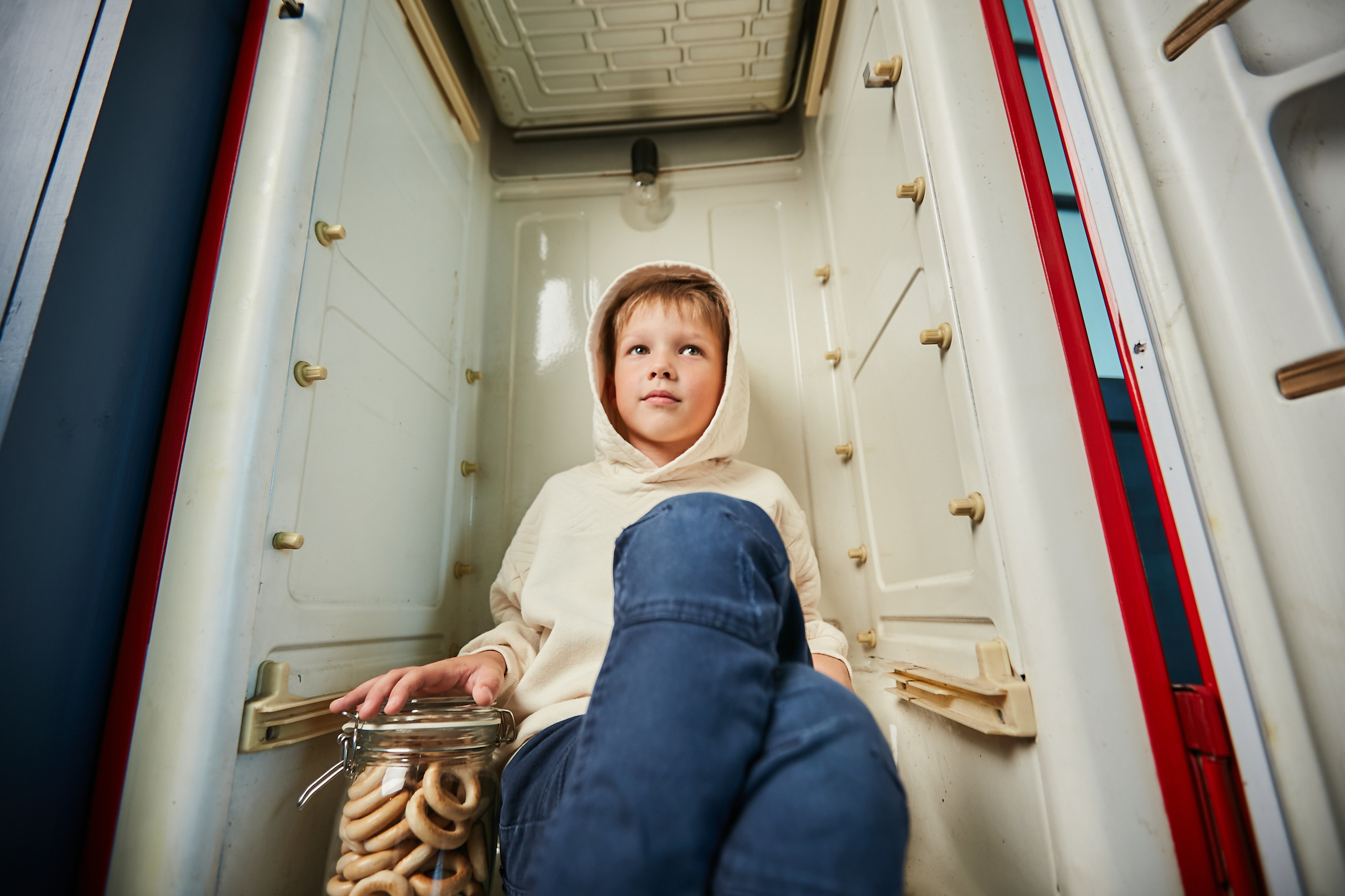 Володя, Юля и дети