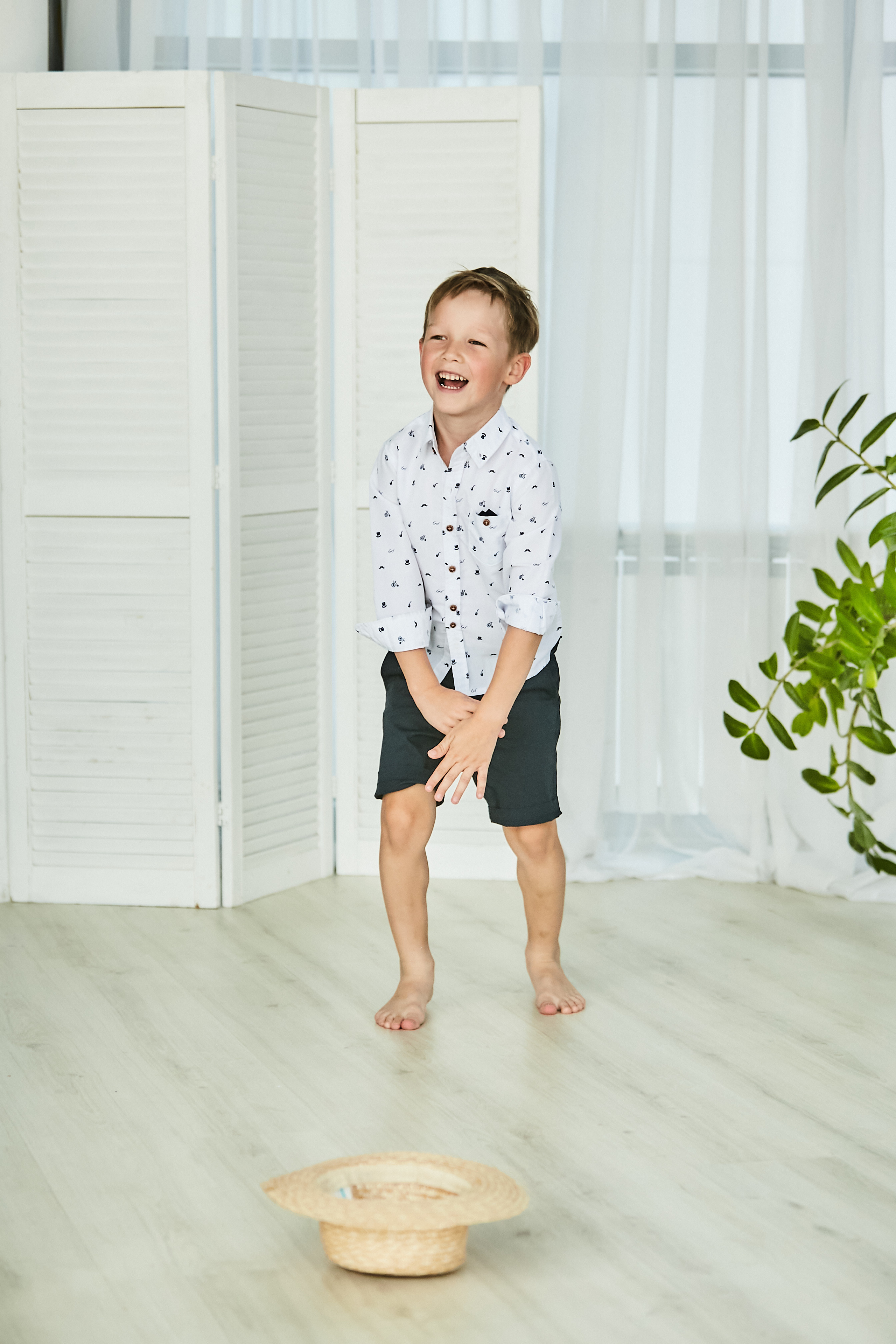 Володя, Юля и дети