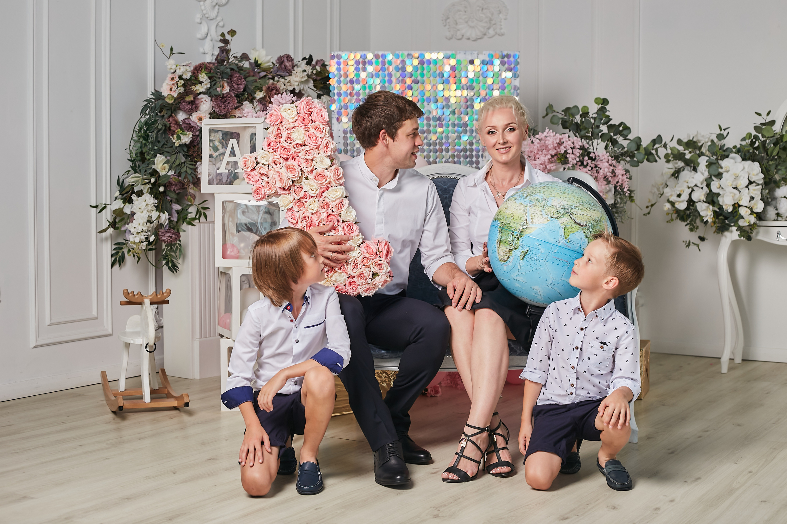 Володя, Юля и дети