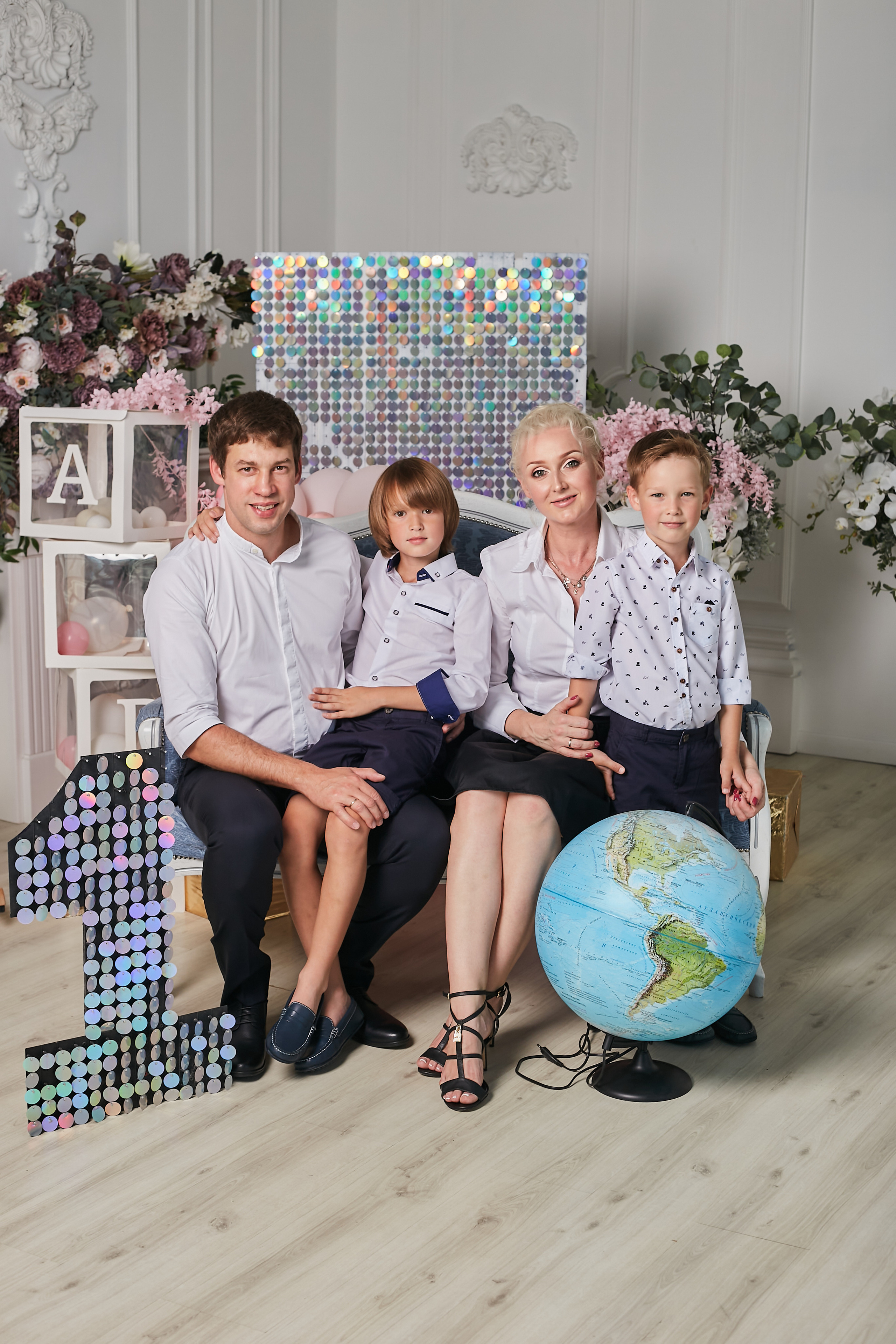 Володя, Юля и дети