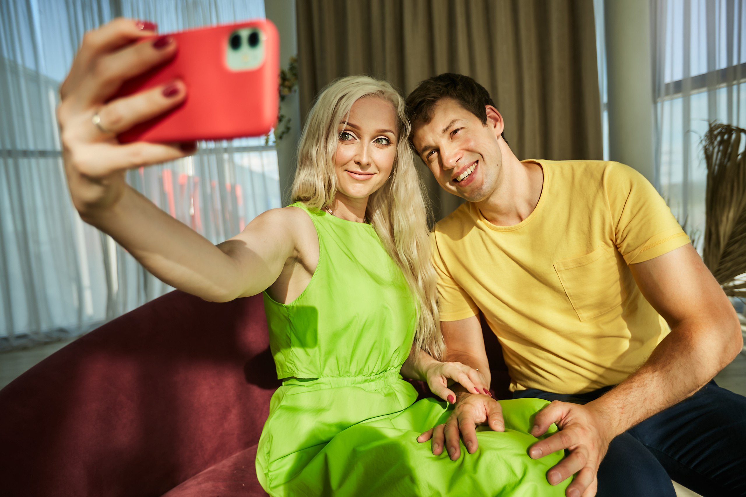 Володя, Юля и дети