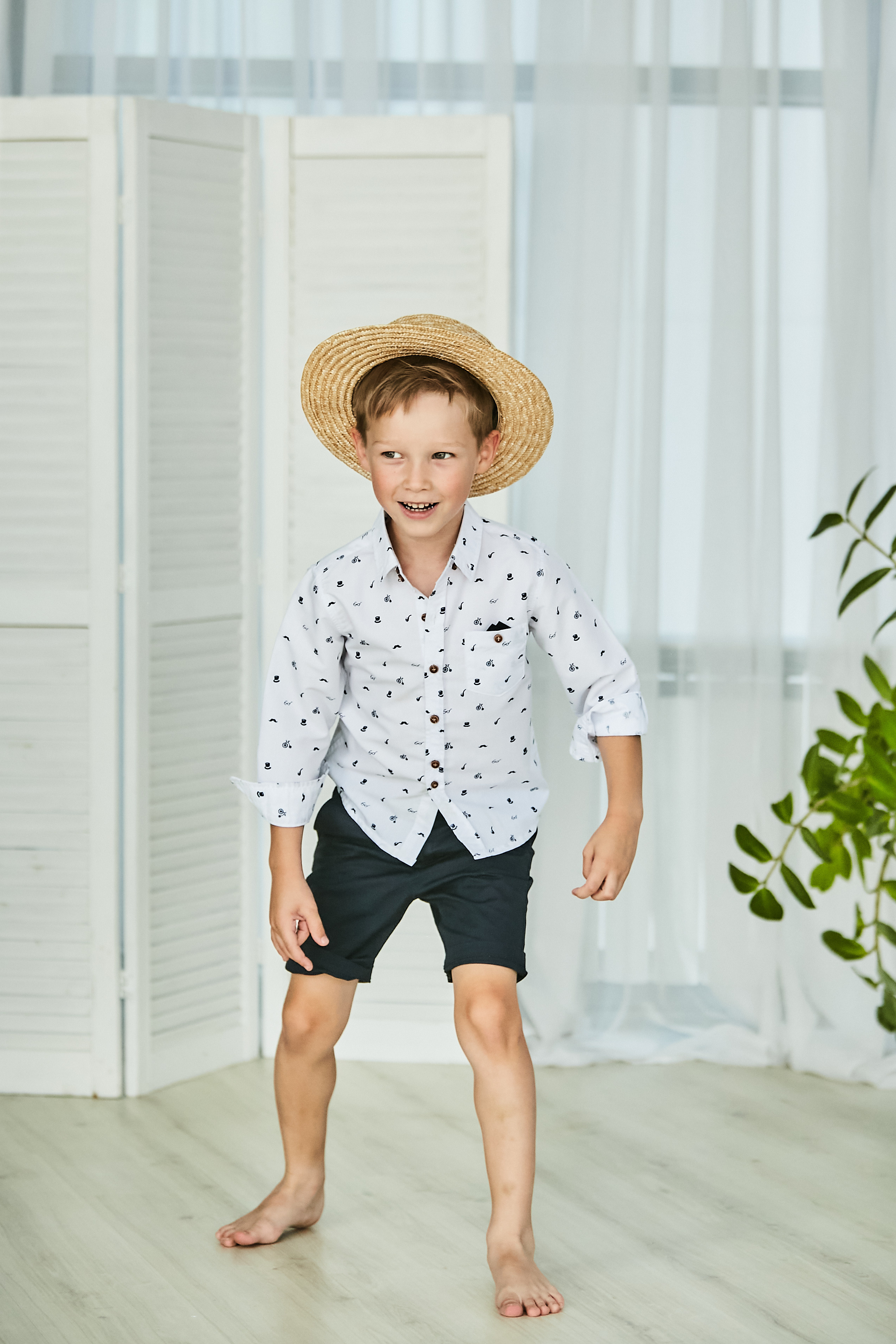 Володя, Юля и дети