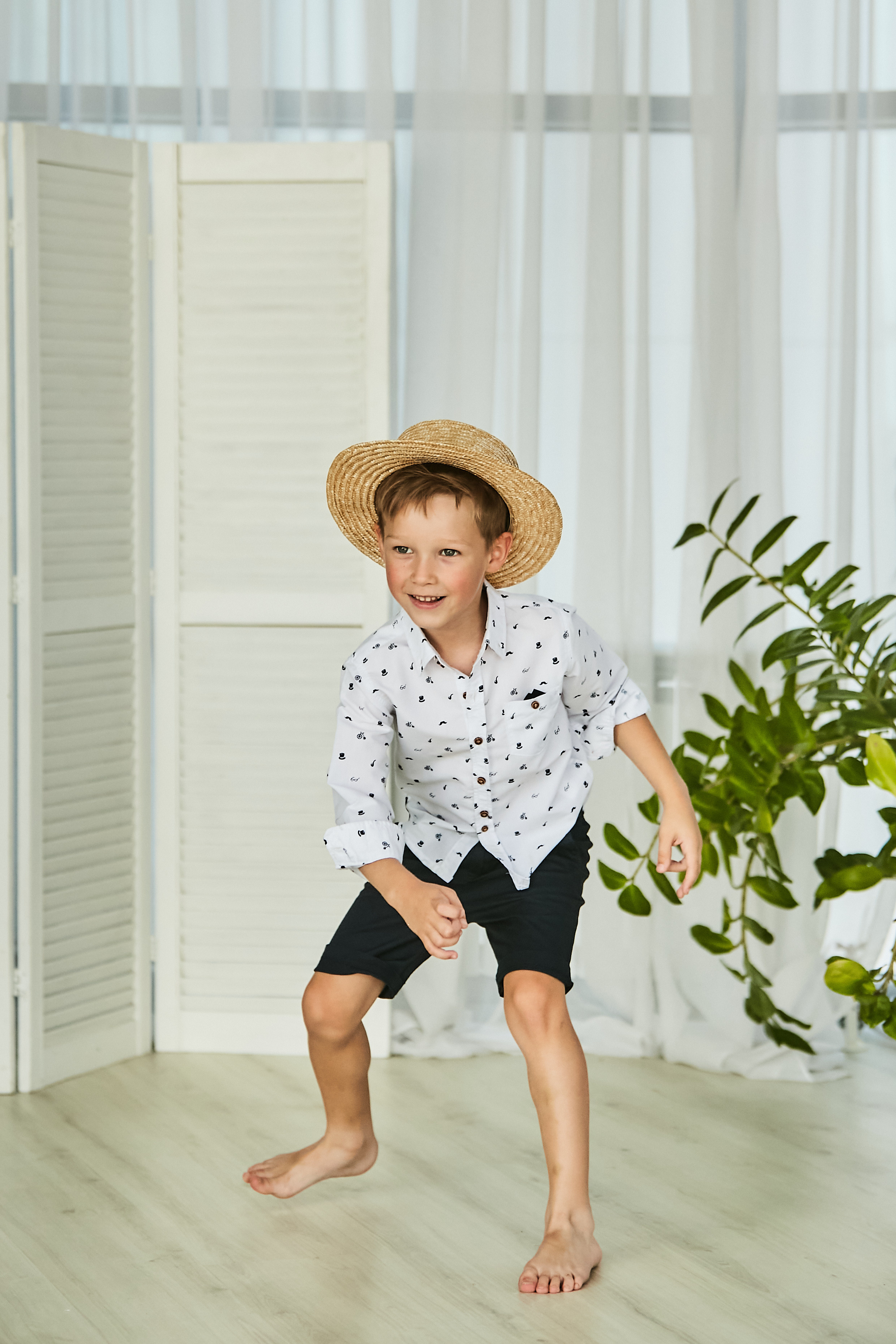 Володя, Юля и дети