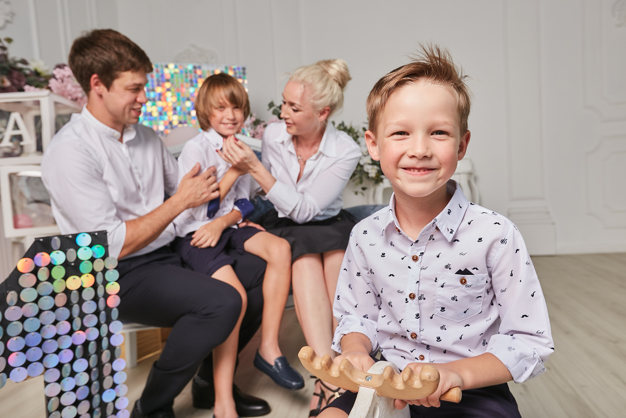 Володя, Юля и дети