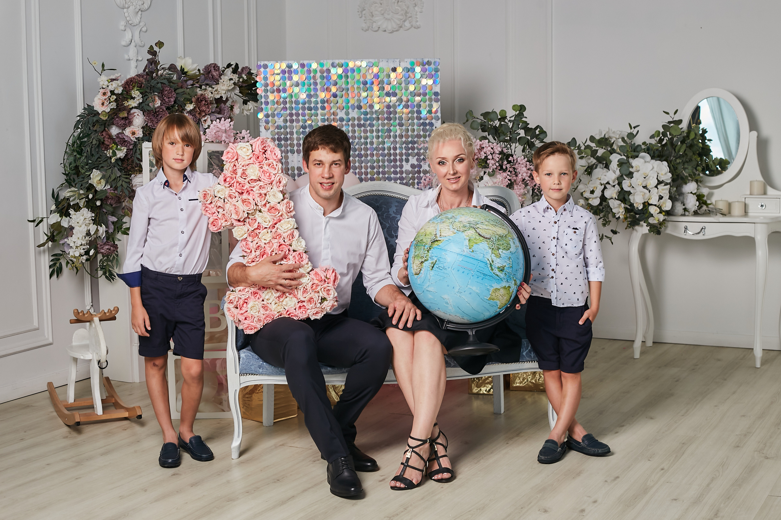 Володя, Юля и дети