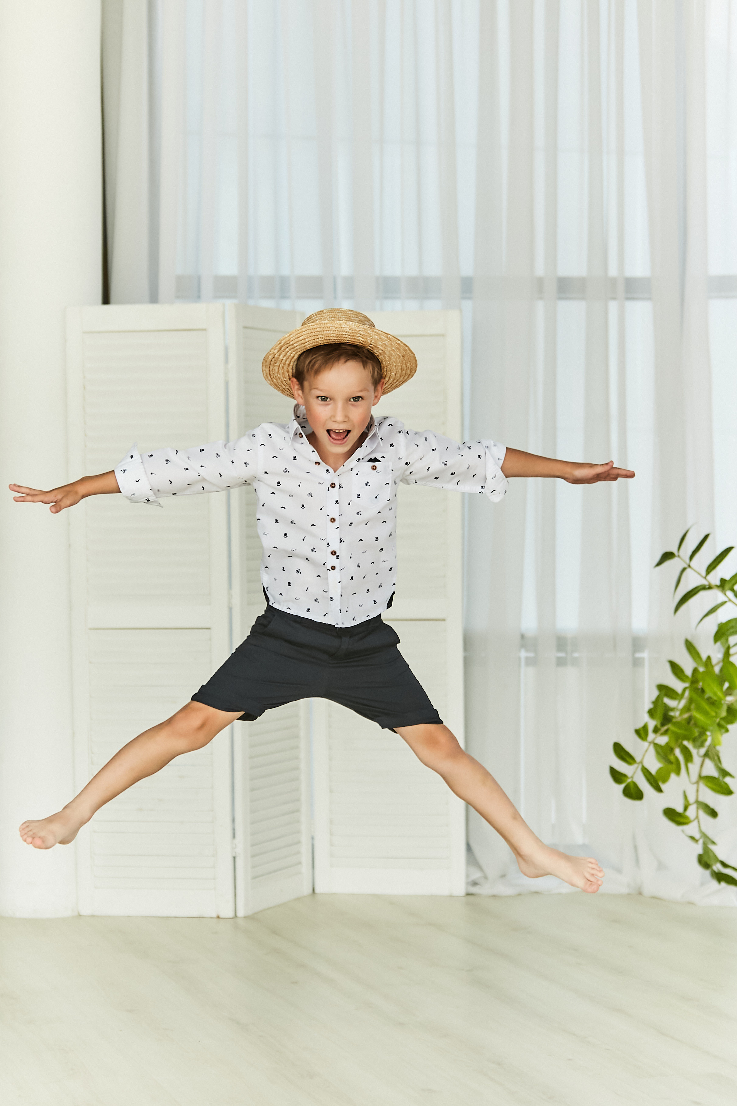 Володя, Юля и дети