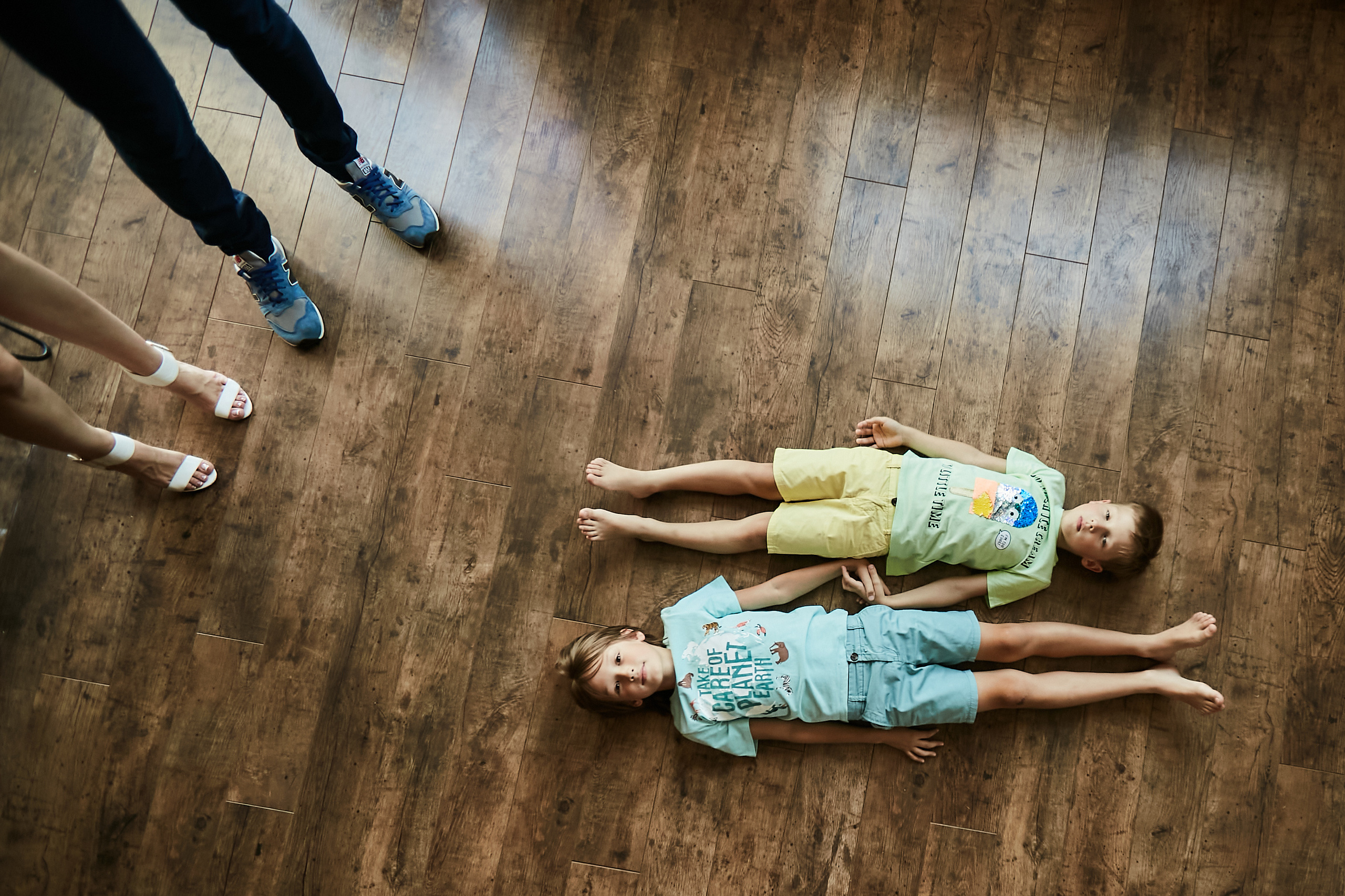 Володя, Юля и дети