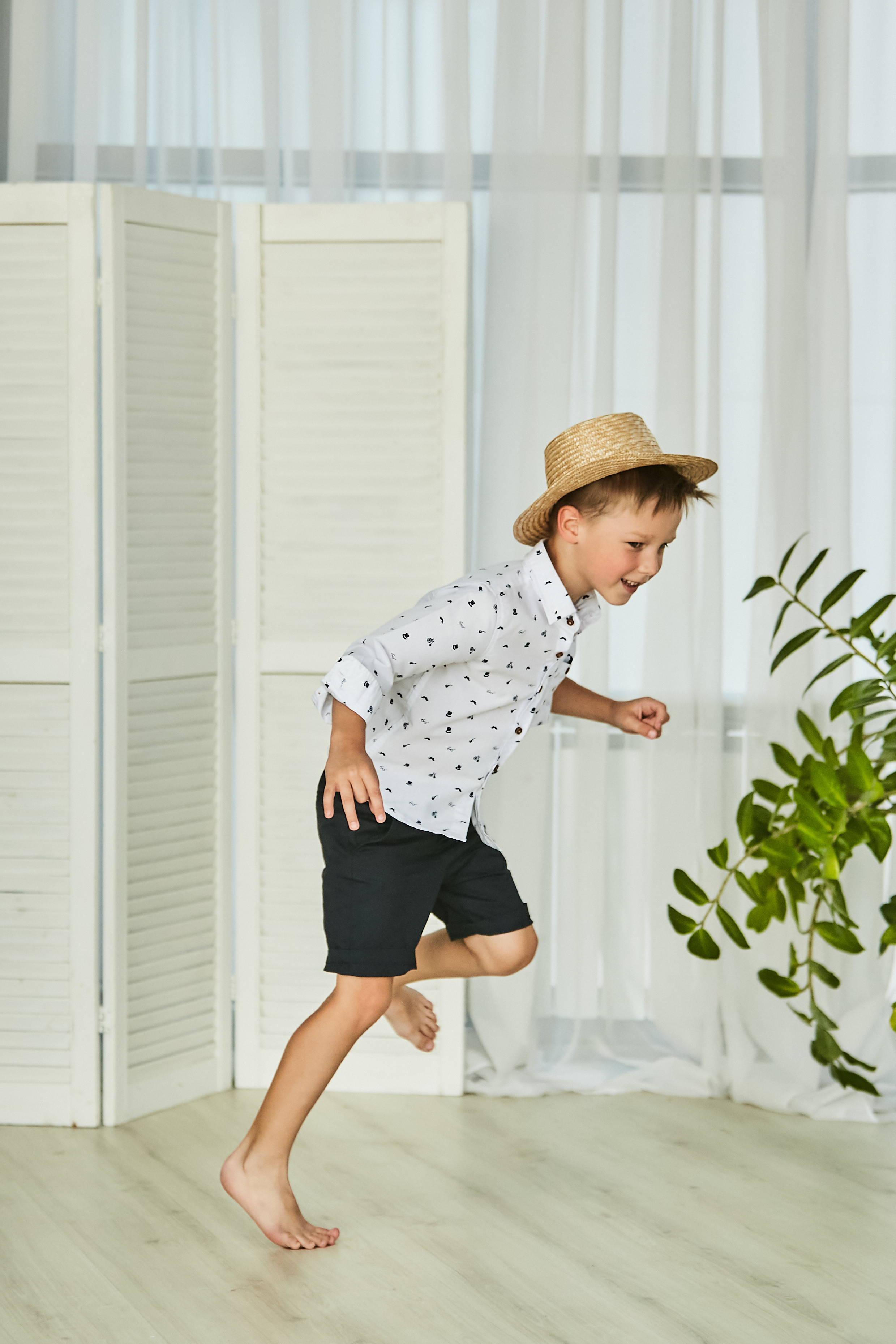 Володя, Юля и дети