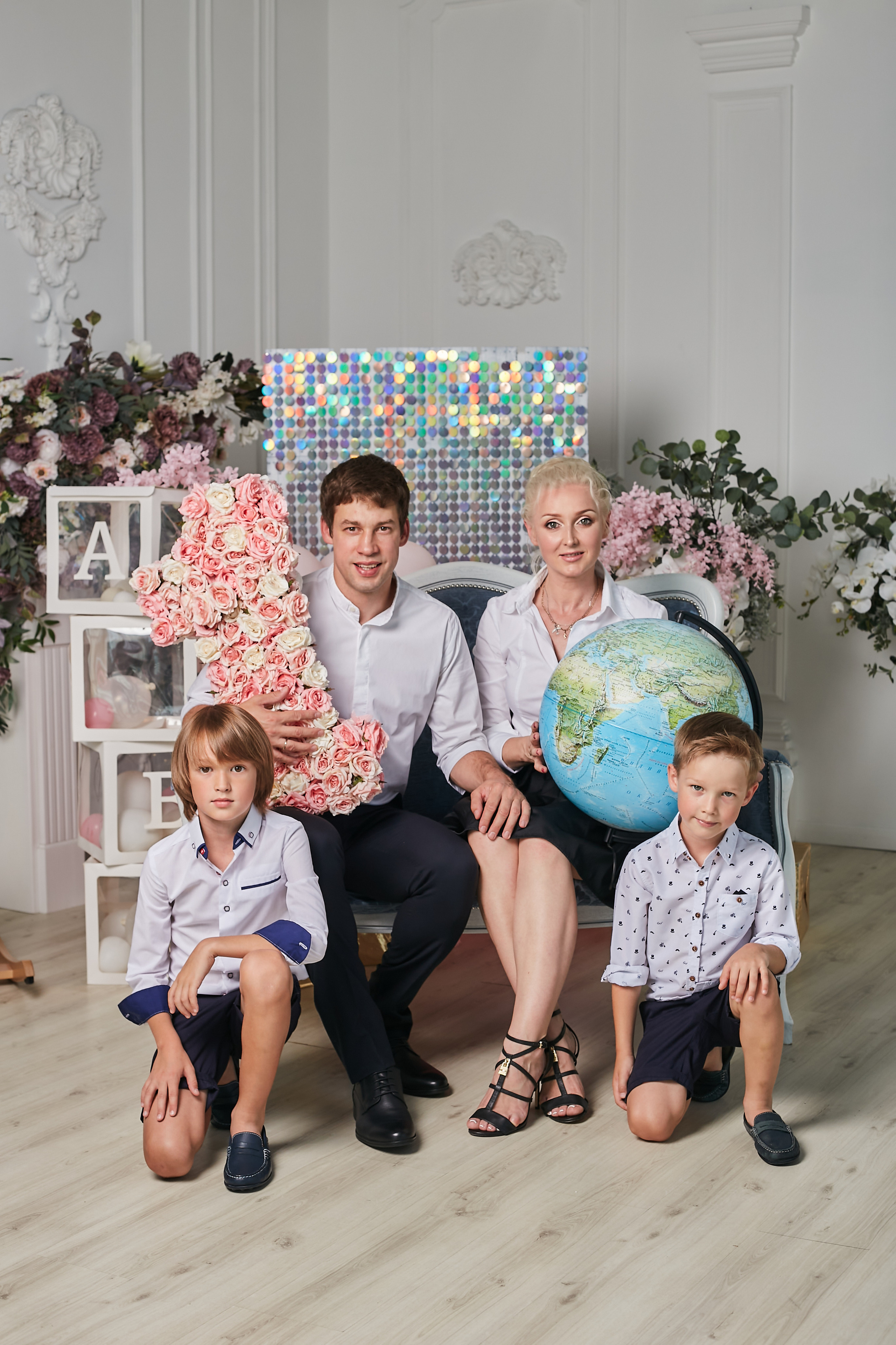 Володя, Юля и дети