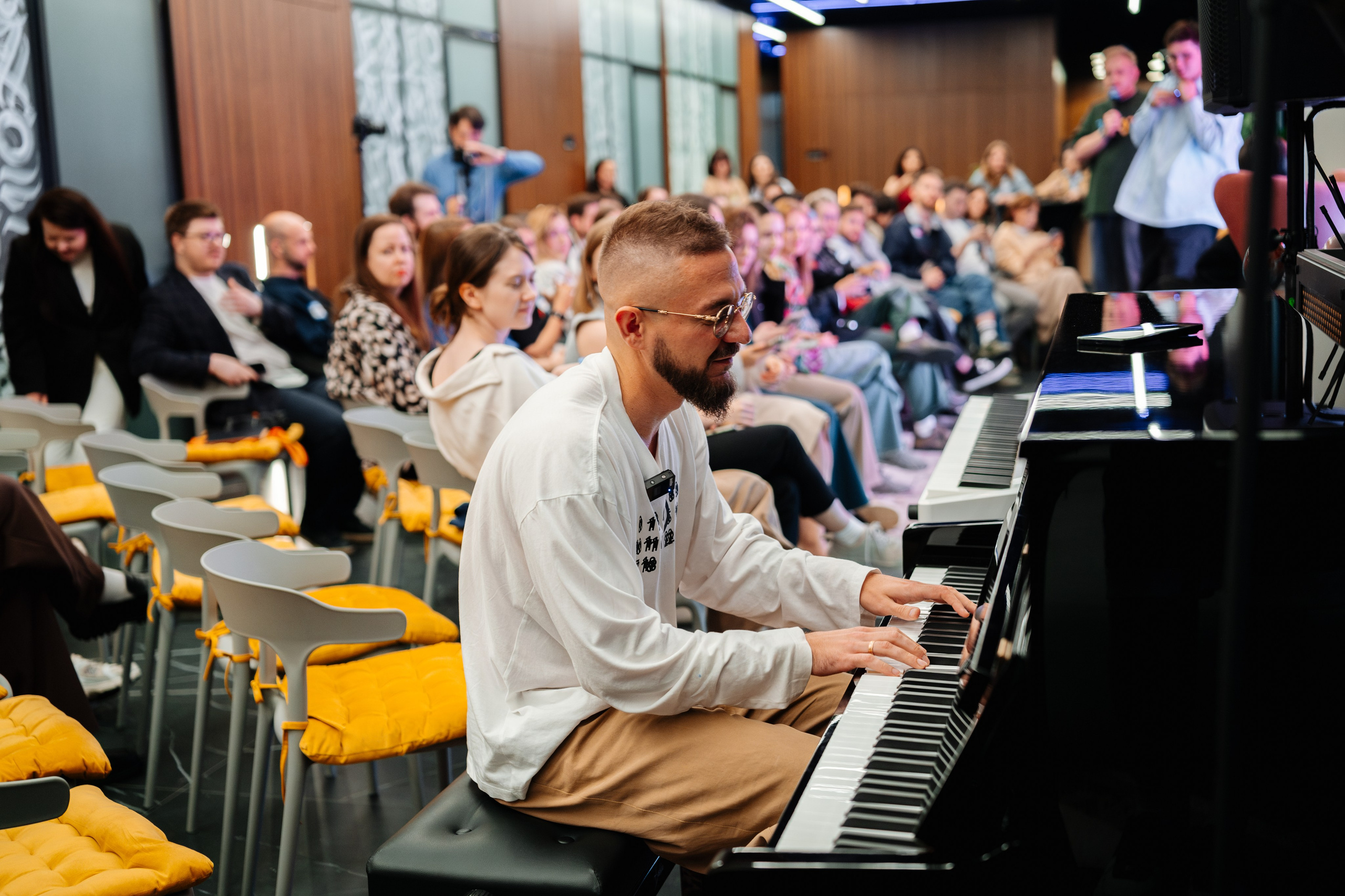 Нескучные финансы х Изионисты. Репортажный и портретный фотограф в Москве Илья Спиридонов