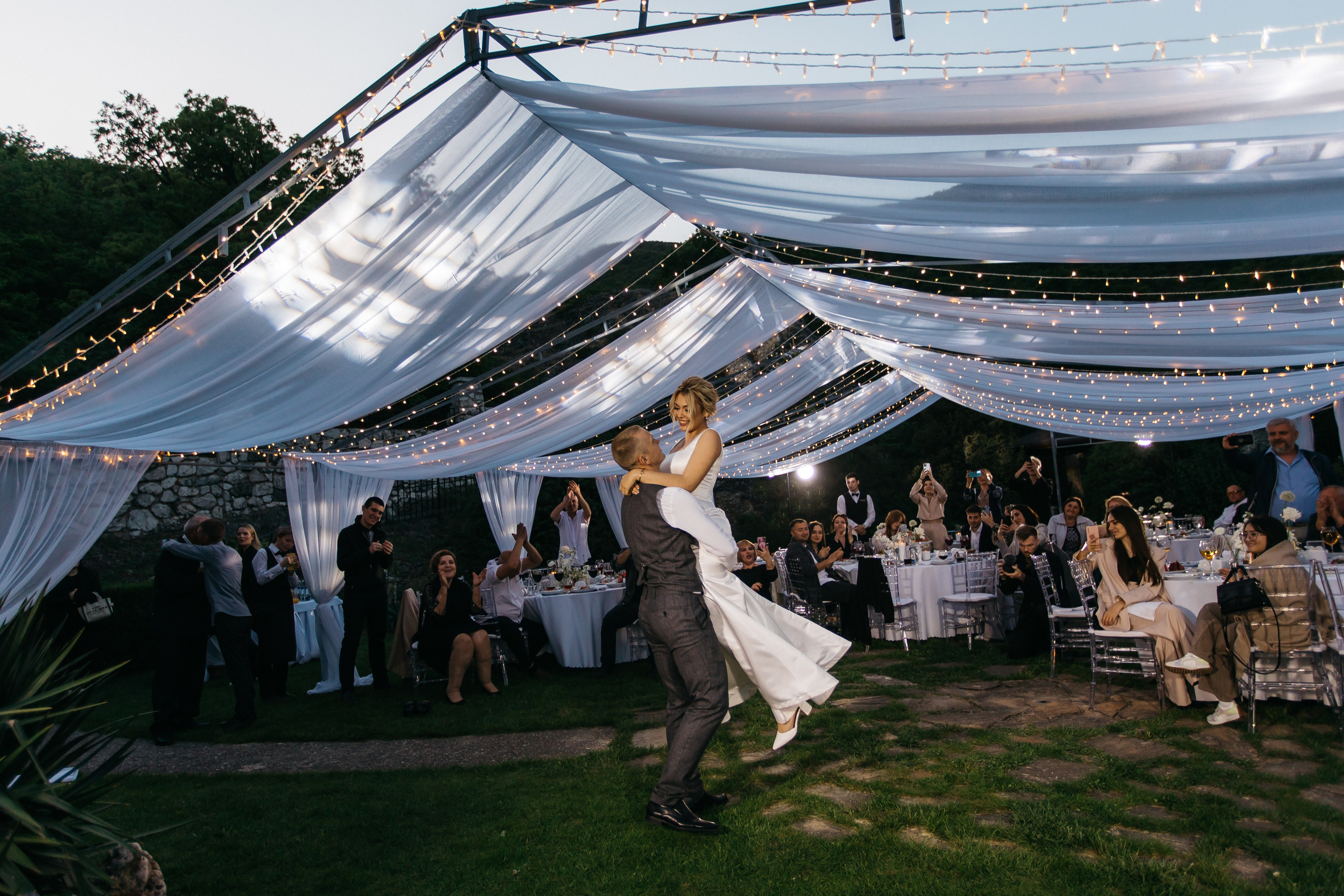 Денис и Алина. Белый замок. Фотограф Анна Лейман. Севастополь