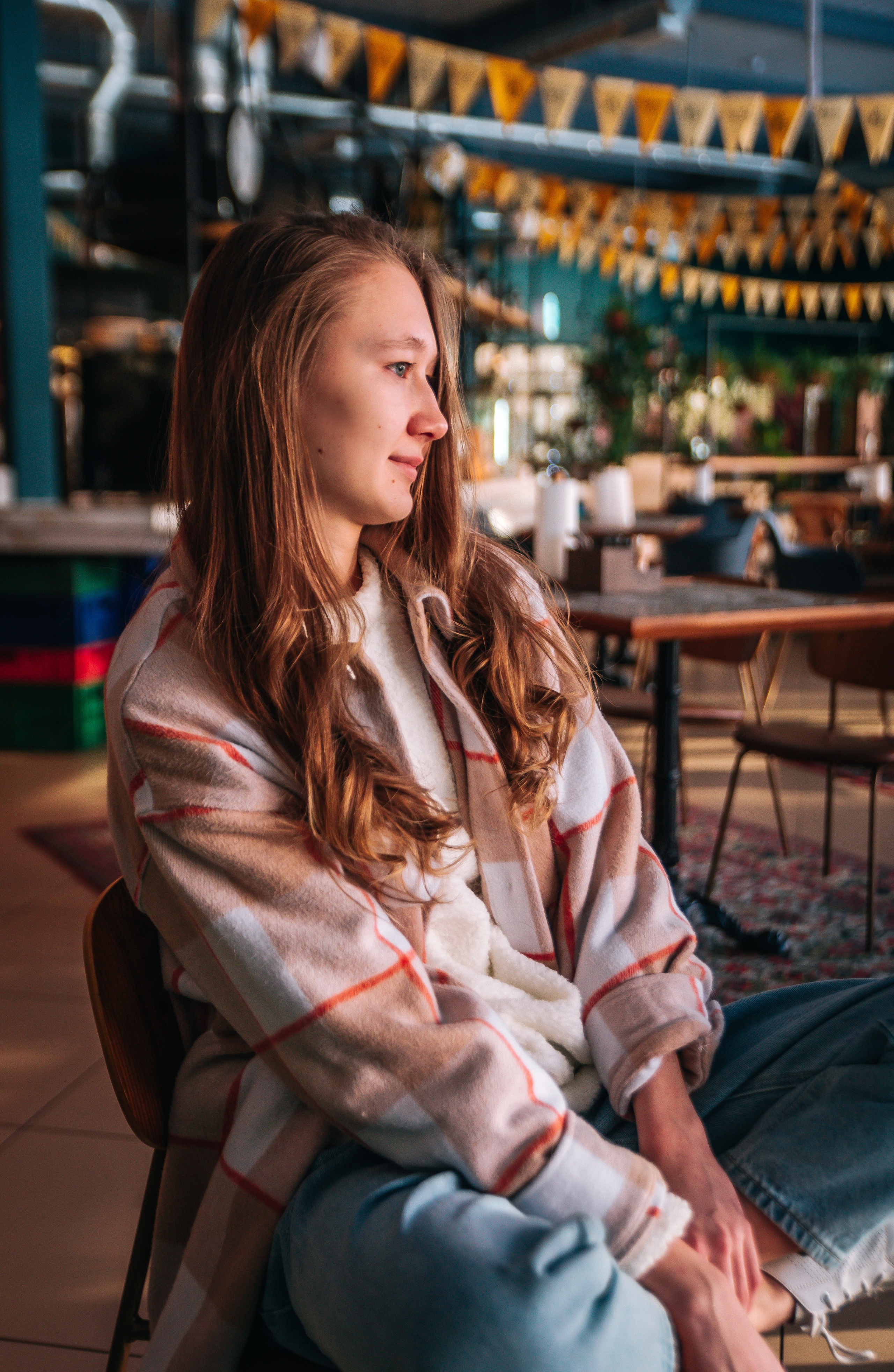 Лиза и Харли в кафе. Главная