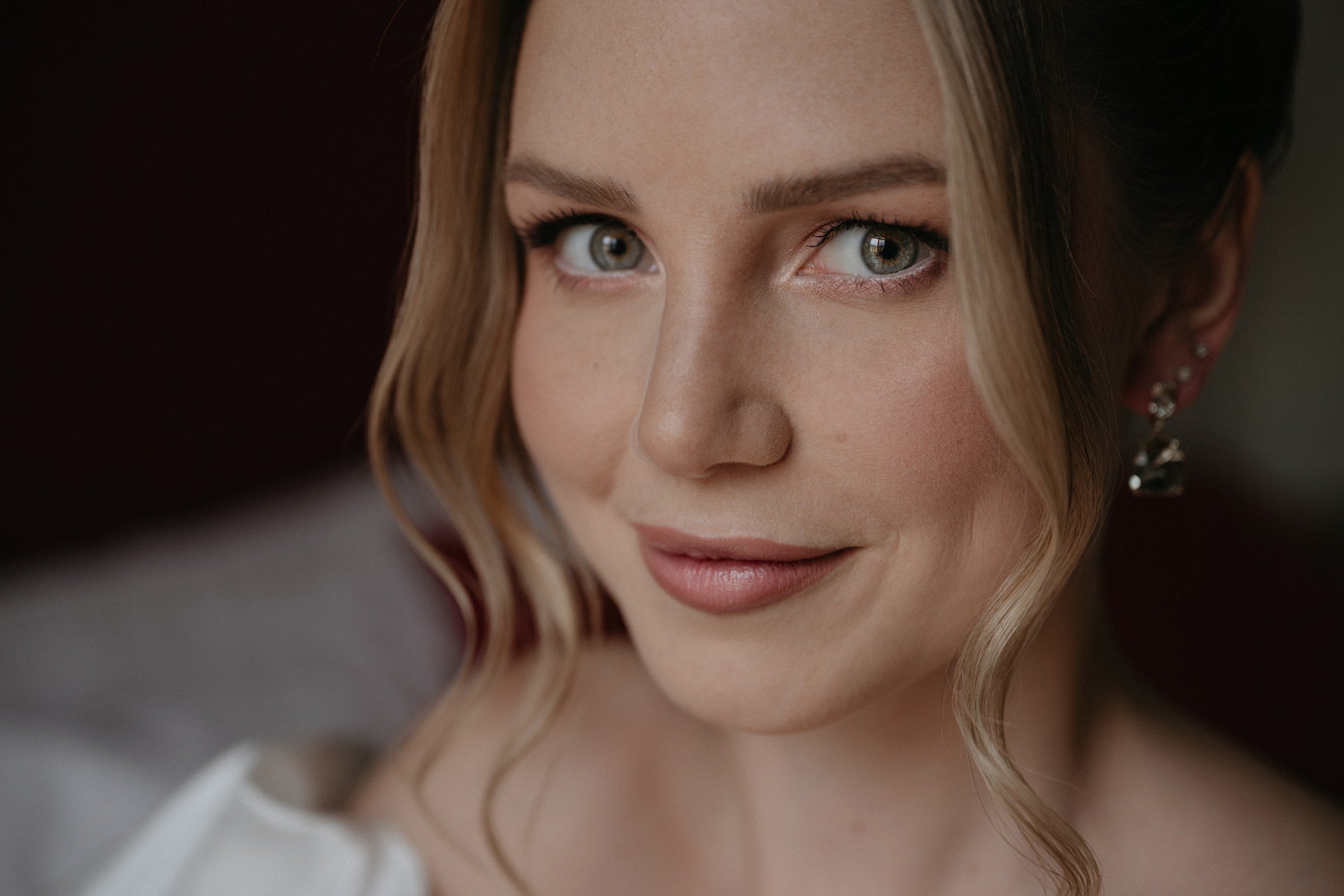 Сборы жениха и невесты в отеле Англетер