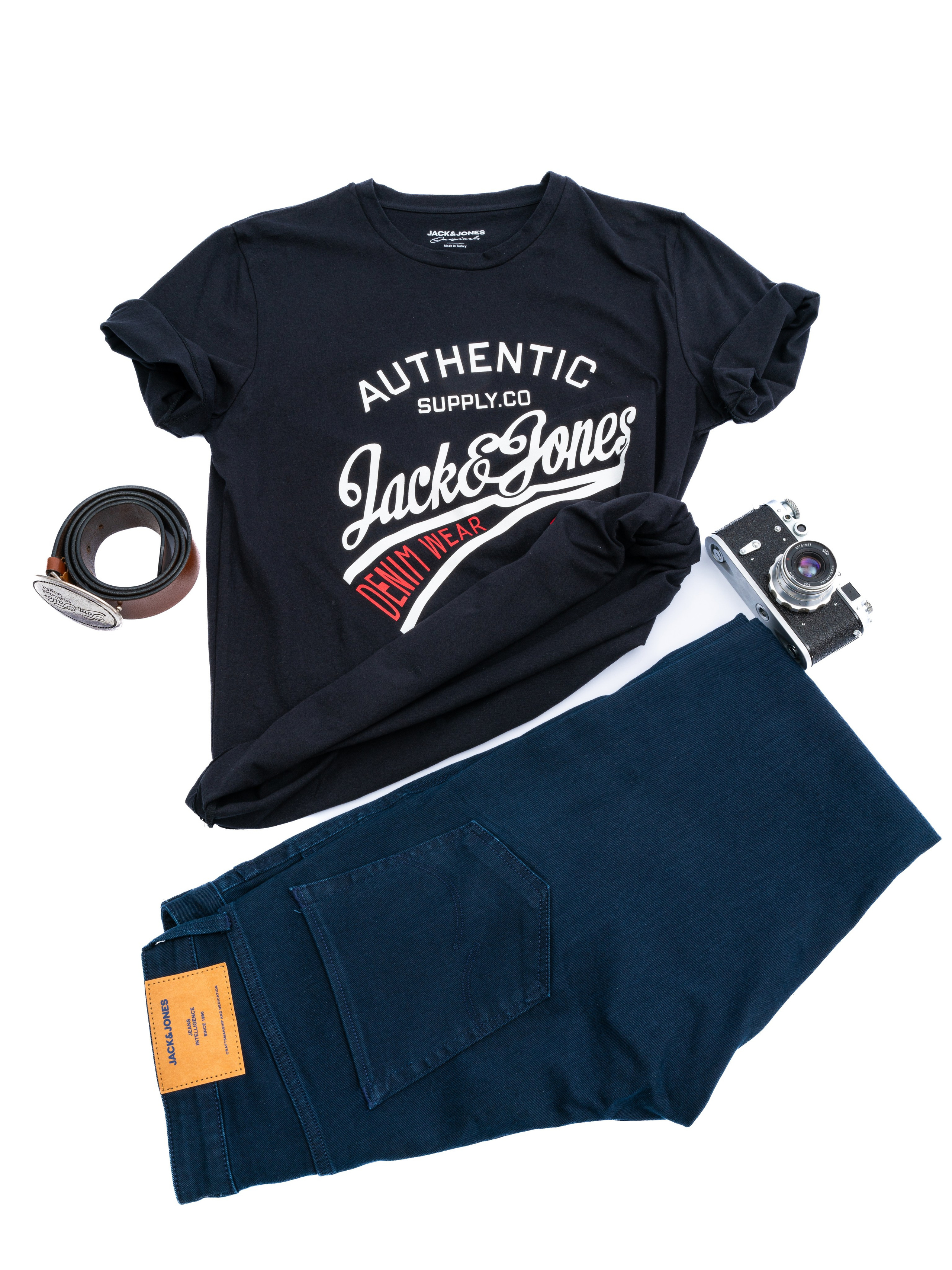 На белом. Предметный фотограф