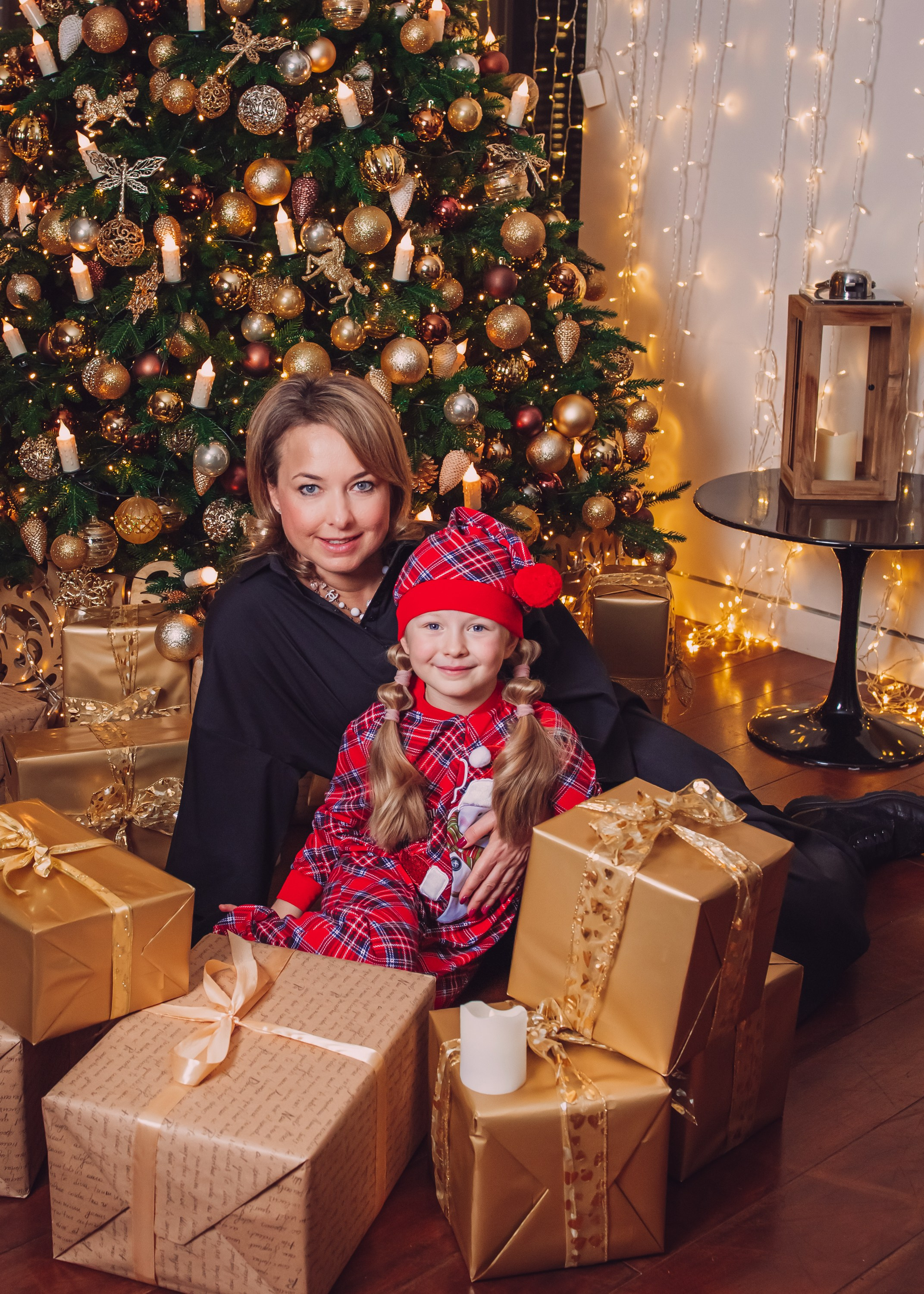 Новогодняя съемка в студии Алеси Марии. Агенство фотографов под любой запрос. Москва