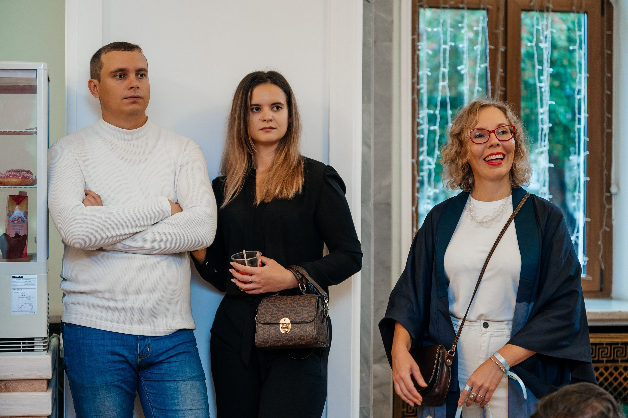 Открытие выставки Кати Васильевой в Молодежном театре. Wedding and family photographer USA