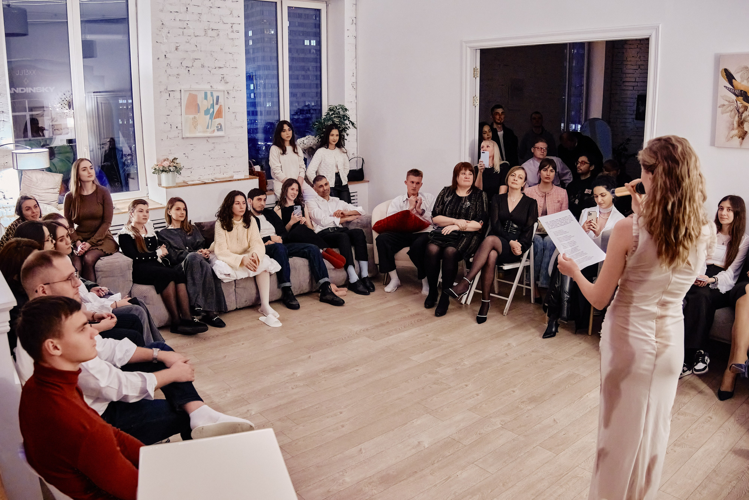 Поэтический квартирник. Репортажный фотограф Анастасия Ащепкова