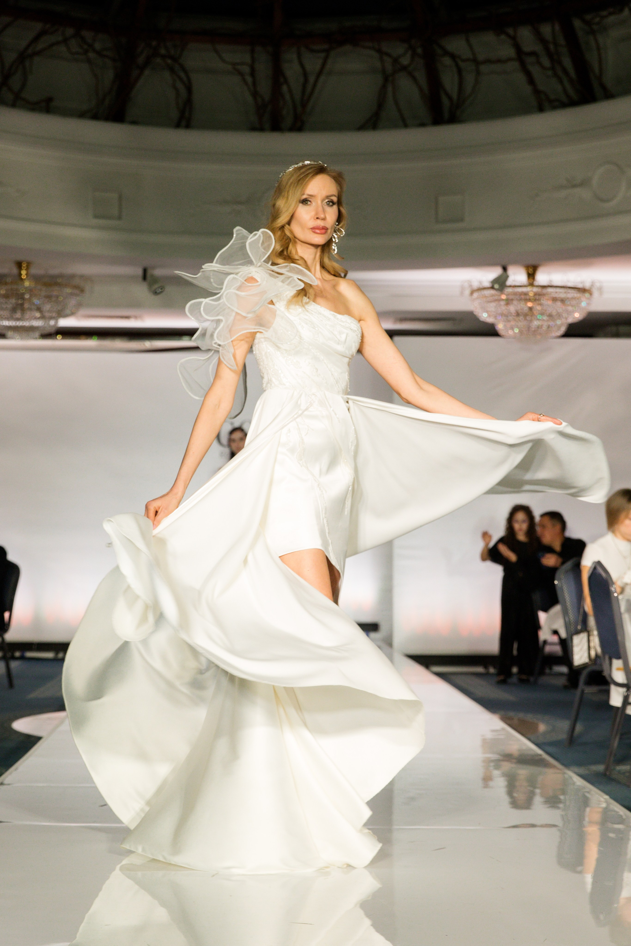 Репортаж показа «Кутюр по-русски». Фотограф в Санкт-Петербурге Вагнер Юлия