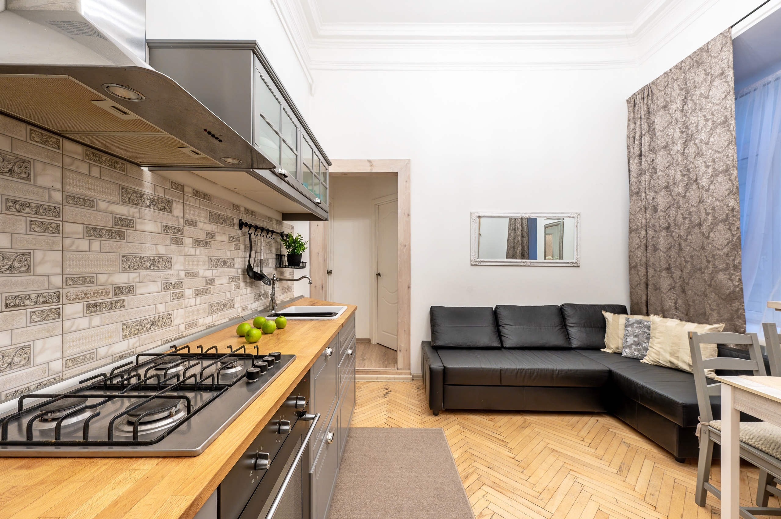 Квартира под аренду Невский 45. Интерьерный фотограф. Фото- видеосъемка недвижимости Санкт-Петербург