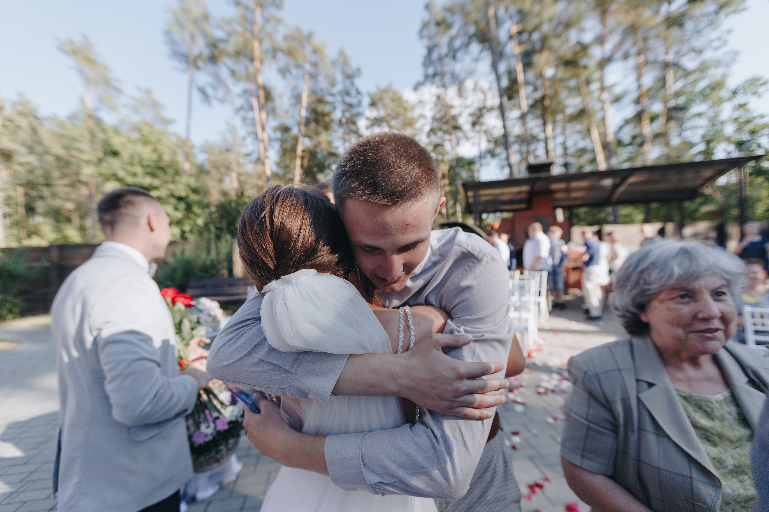 Свадебная фото и видео съёмка полного дня в Гомеле на усадьбе Качье. Свадебный семейный фотограф и видеограф Гомель Минск Беларусь Европа