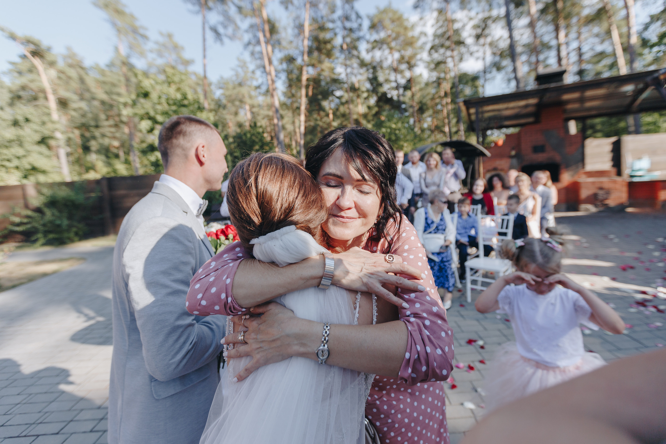 Свадебная фото и видео съёмка полного дня в Гомеле на усадьбе Качье. Свадебный семейный фотограф и видеограф Гомель Минск Беларусь Европа