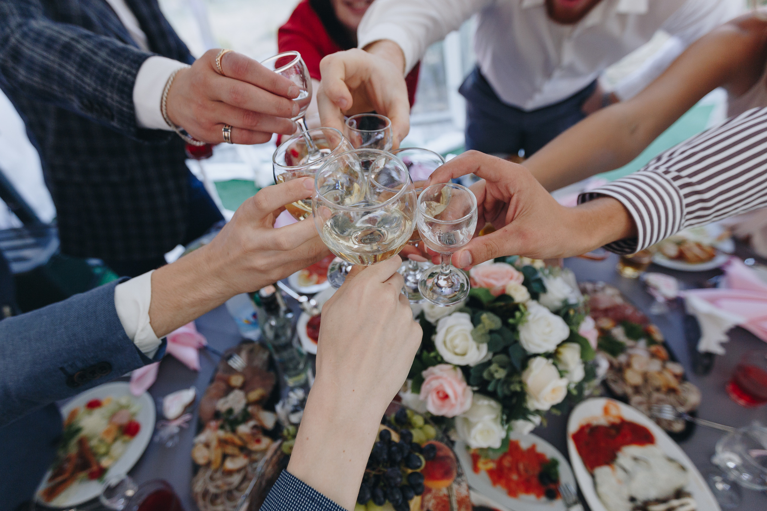 Свадебная фото и видео съёмка полного дня в Гомеле на усадьбе Качье. Свадебный семейный фотограф и видеограф Гомель Минск Беларусь Европа
