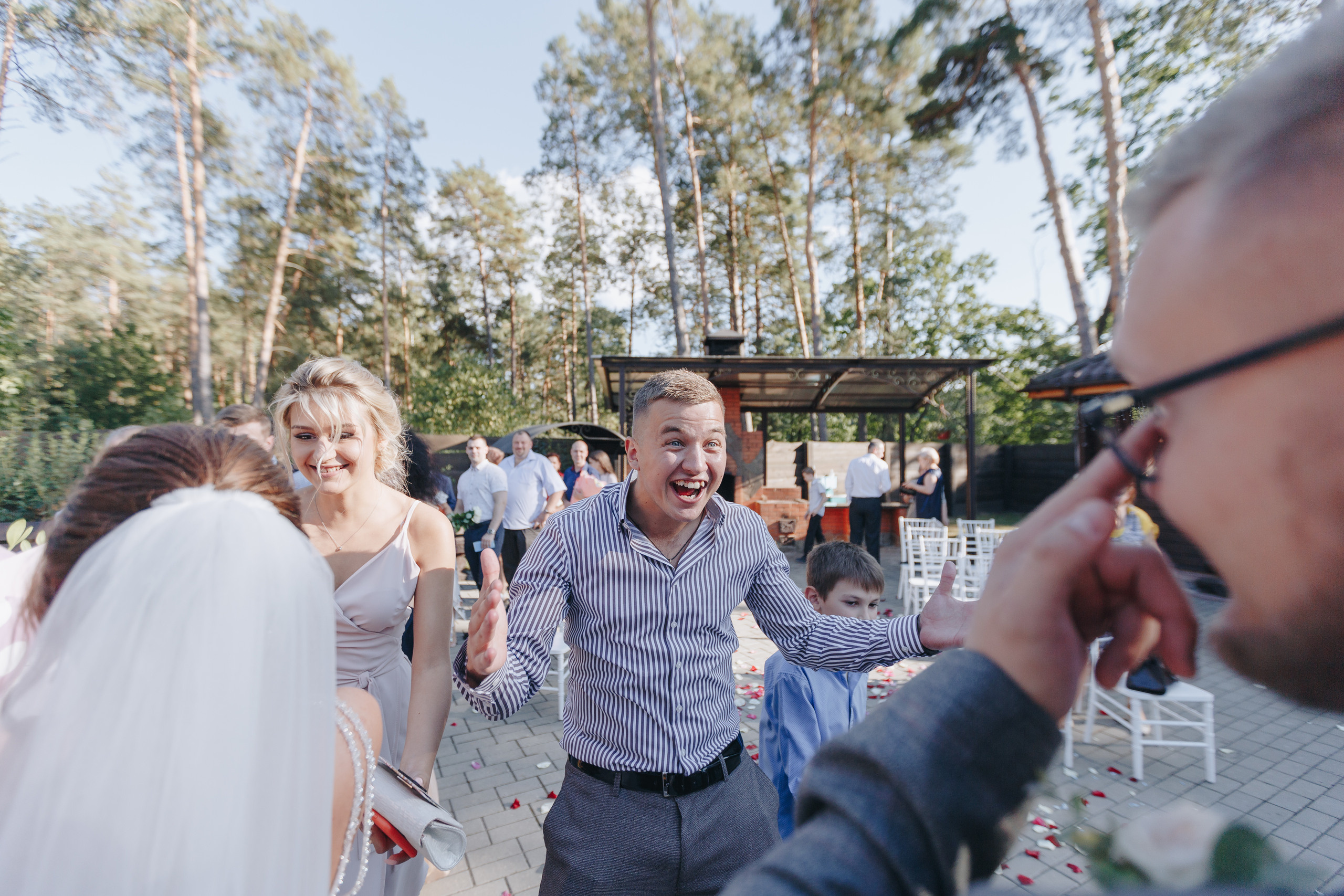Свадебная фото и видео съёмка полного дня в Гомеле на усадьбе Качье. Свадебный семейный фотограф и видеограф Гомель Минск Беларусь Европа