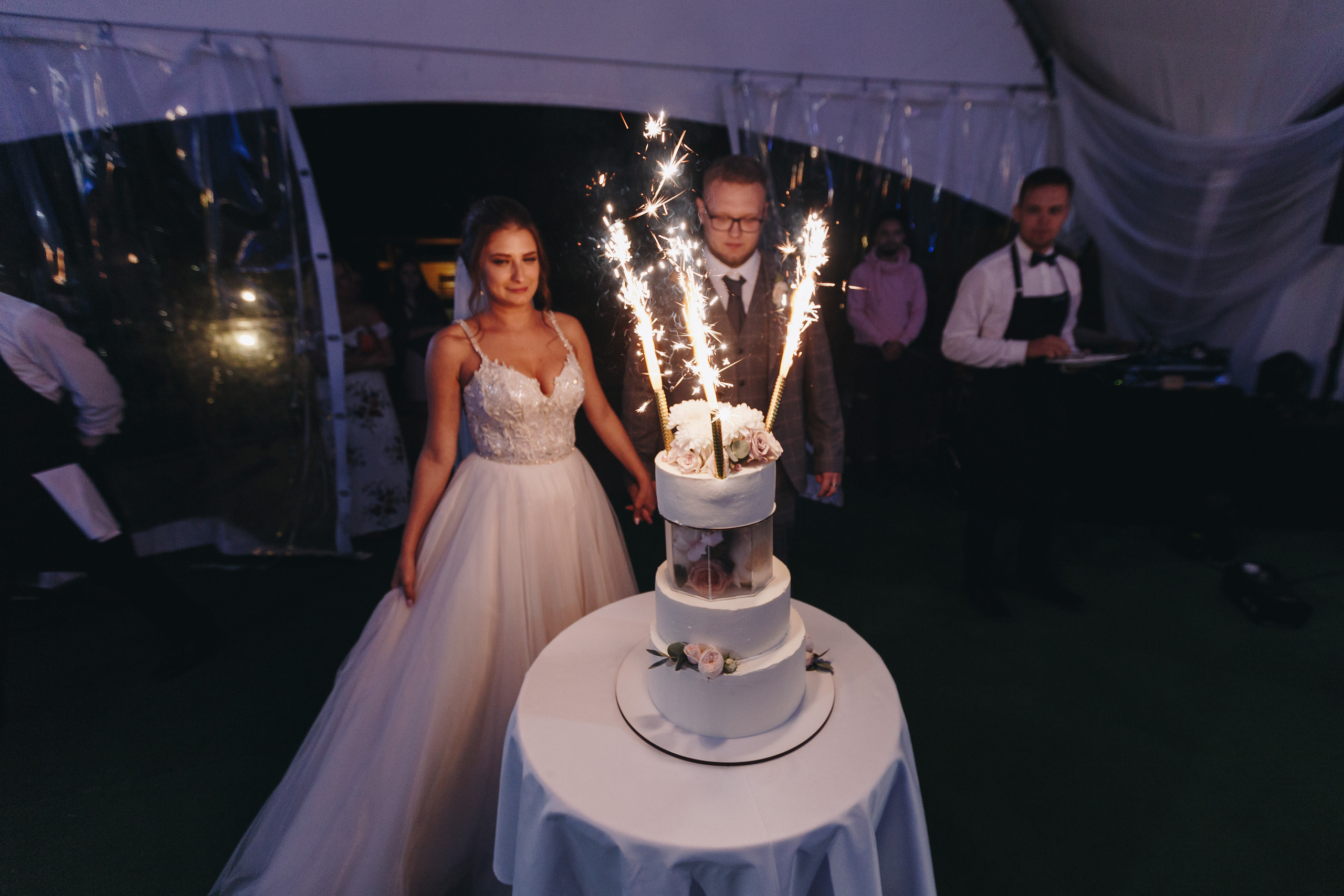 Свадебная фото и видео съёмка полного дня в Гомеле на усадьбе Качье. Свадебный семейный фотограф и видеограф Гомель Минск Беларусь Европа