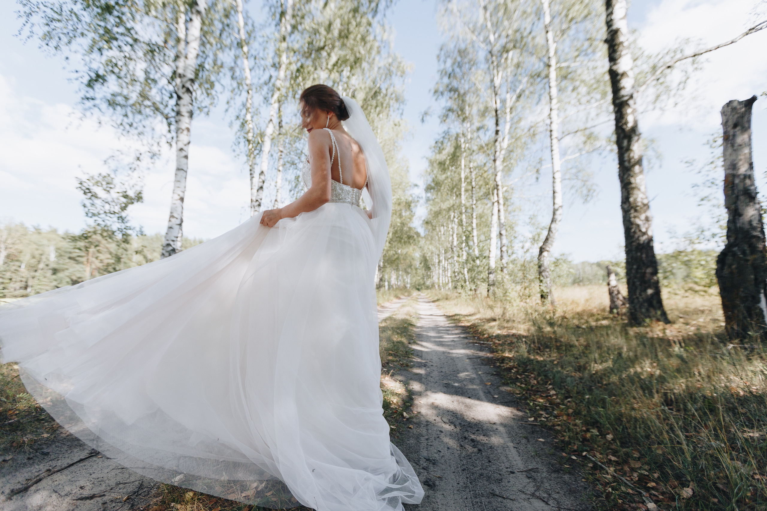 Свадебная фото и видео съёмка полного дня в Гомеле на усадьбе Качье. Свадебный семейный фотограф и видеограф Гомель Минск Беларусь Европа