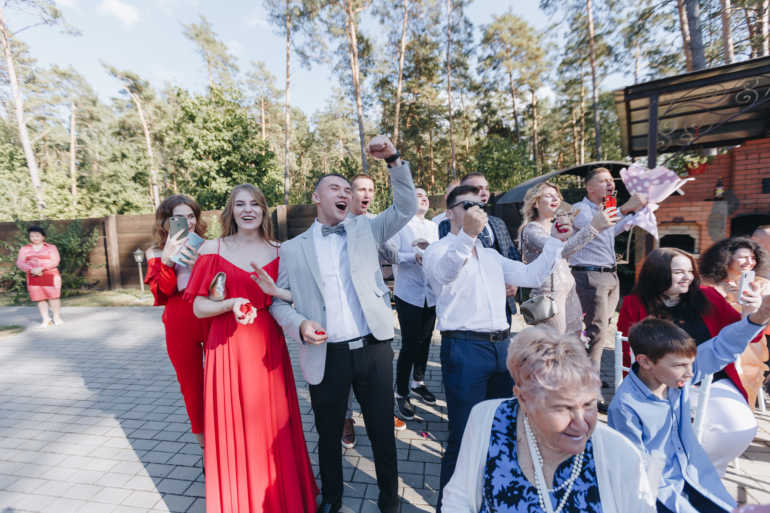 Свадебная фото и видео съёмка полного дня в Гомеле на усадьбе Качье. Свадебный семейный фотограф и видеограф Гомель Минск Беларусь Европа