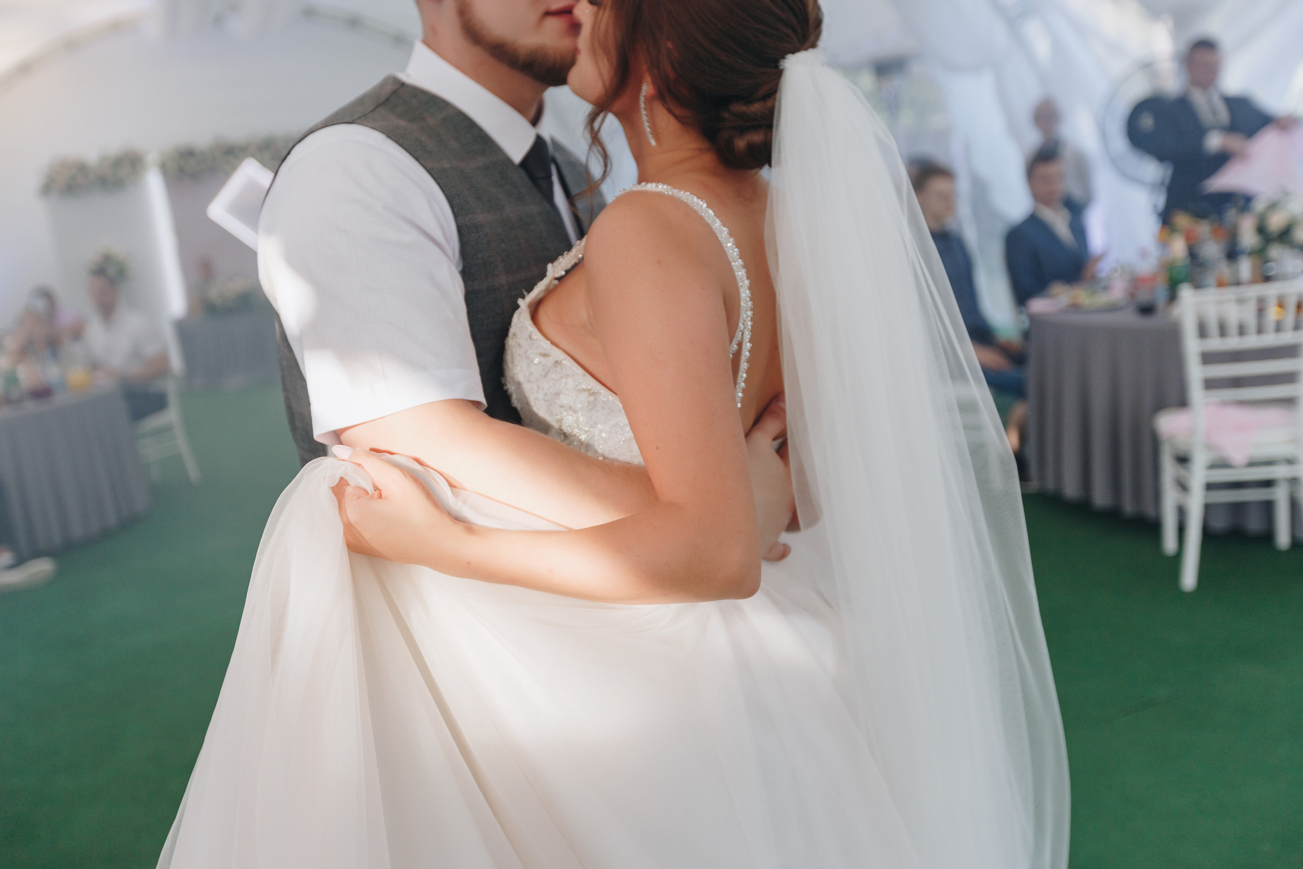 Свадебная фото и видео съёмка полного дня в Гомеле на усадьбе Качье. Свадебный семейный фотограф и видеограф Гомель Минск Беларусь Европа