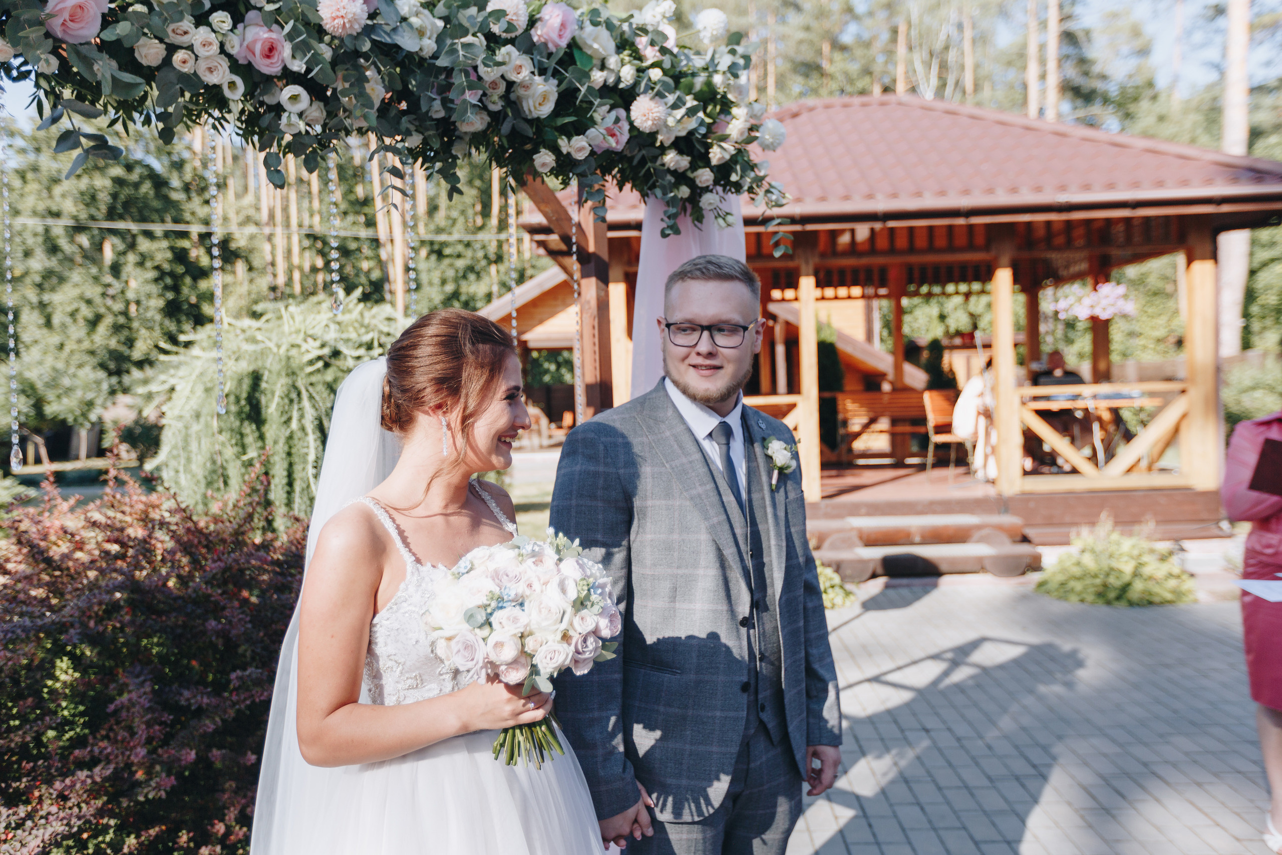 Свадебная фото и видео съёмка полного дня в Гомеле на усадьбе Качье. Свадебный семейный фотограф и видеограф Гомель Минск Беларусь Европа