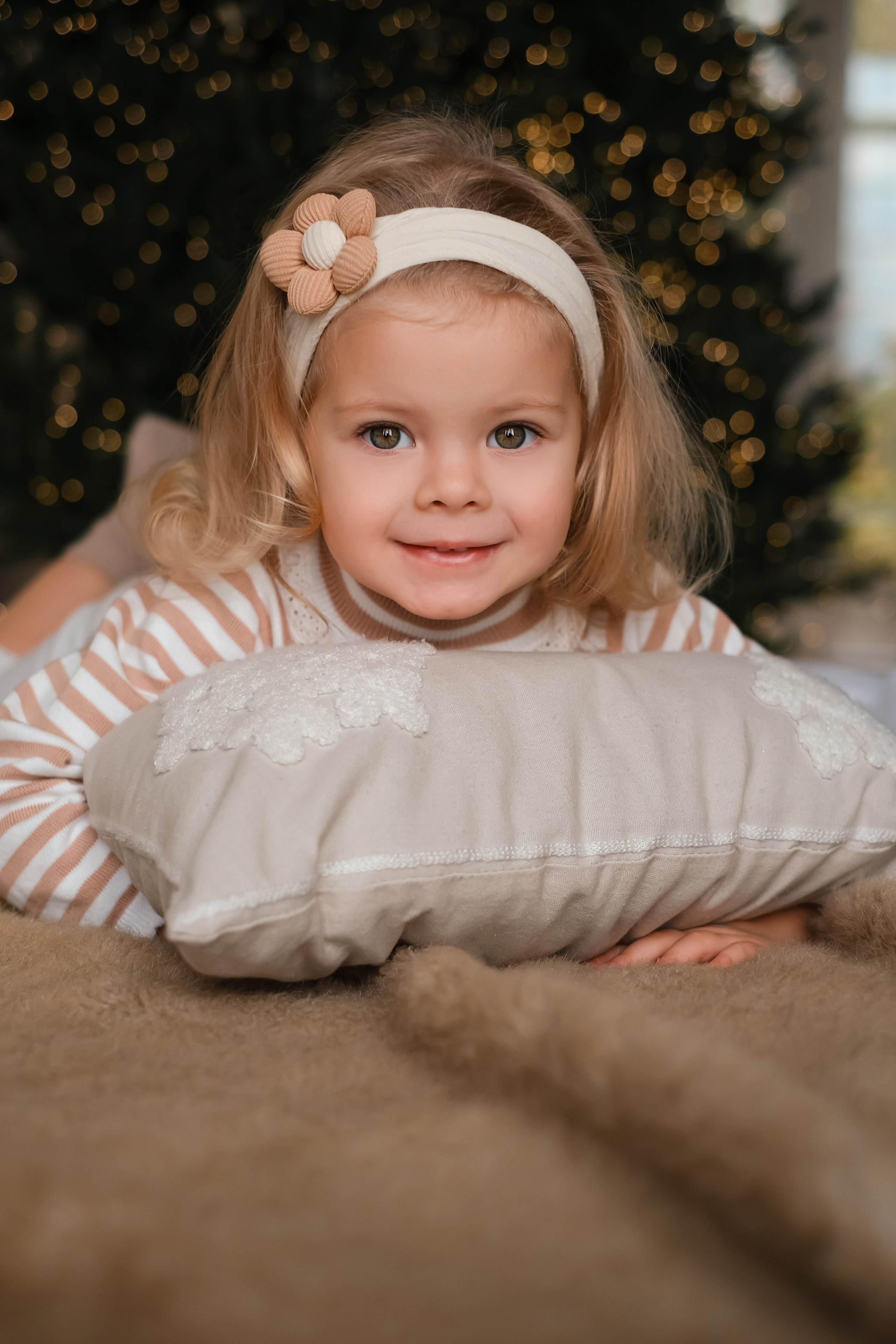 Новогодняя фотосессия, дочь и мама, любимые кадры, красота. Профессиональная фотосъемка в Крыму. Натуральные эмоции и живые кадры. Забронируйте дату прямо сейчас!