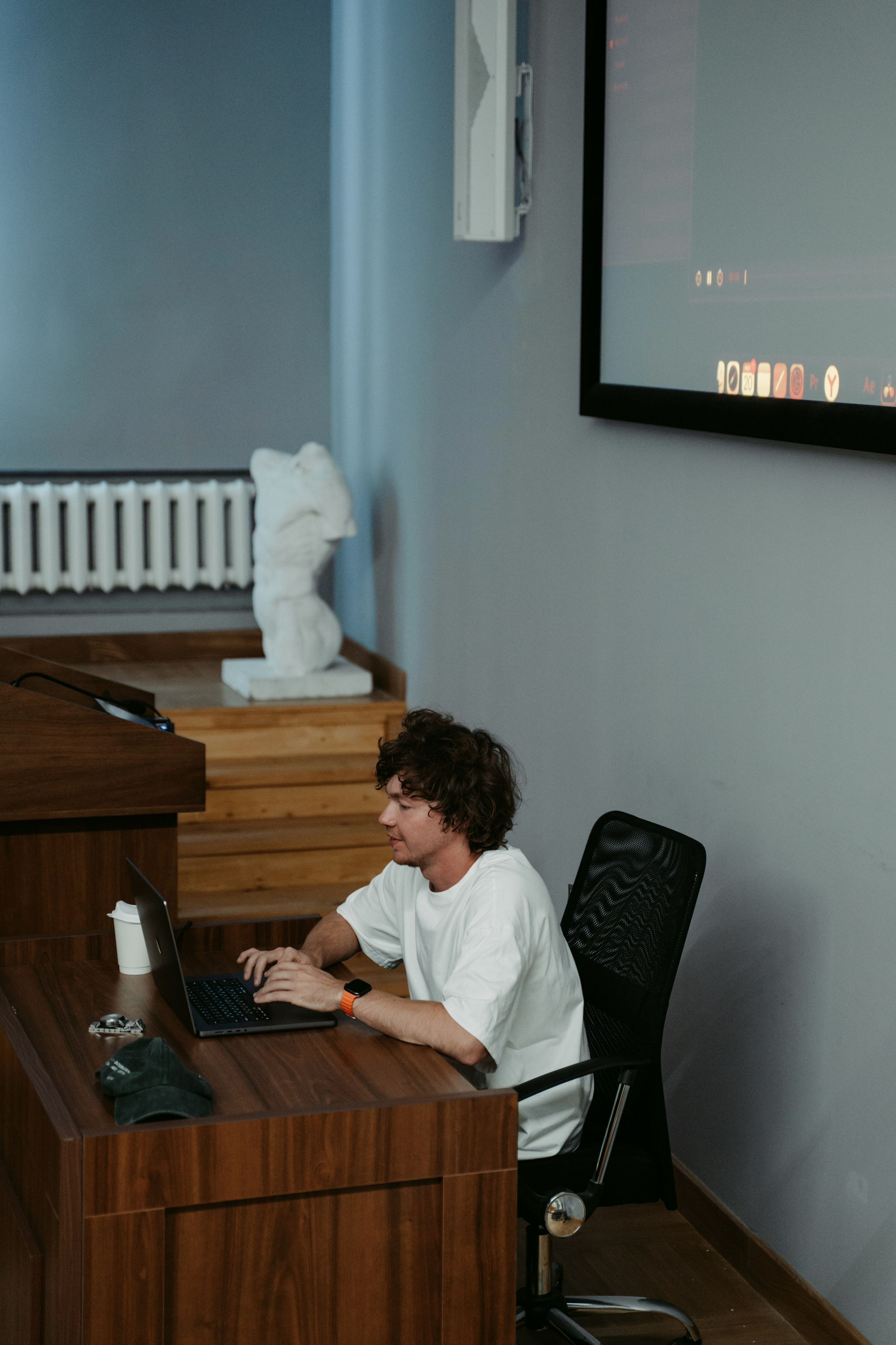 Лекция в рамках лаборатории Gorizont x REactor art. Главная