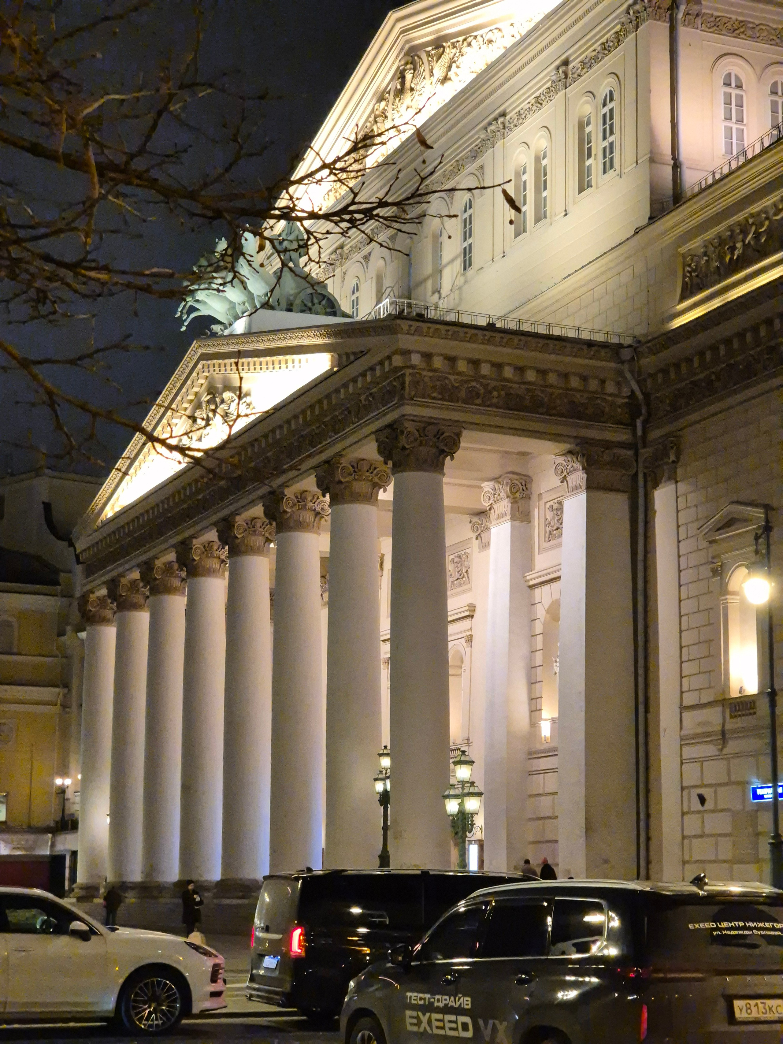 Классический вопрос: сколько колонн и сколько лошадей?